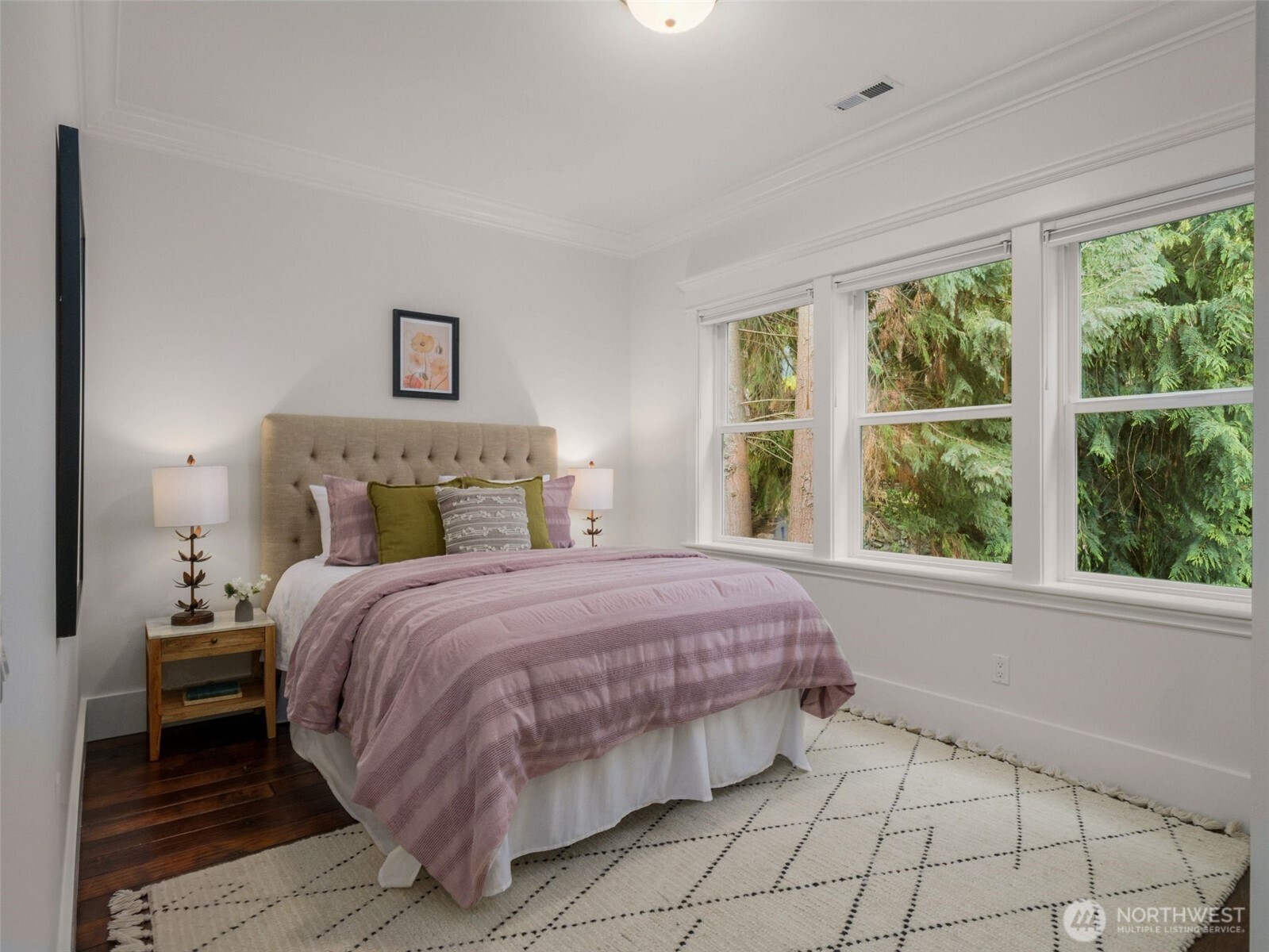 1007 W Newell Street , Seattle, WA 98119