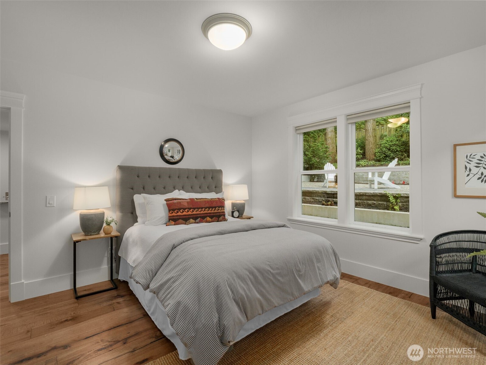 1007 W Newell Street , Seattle, WA 98119