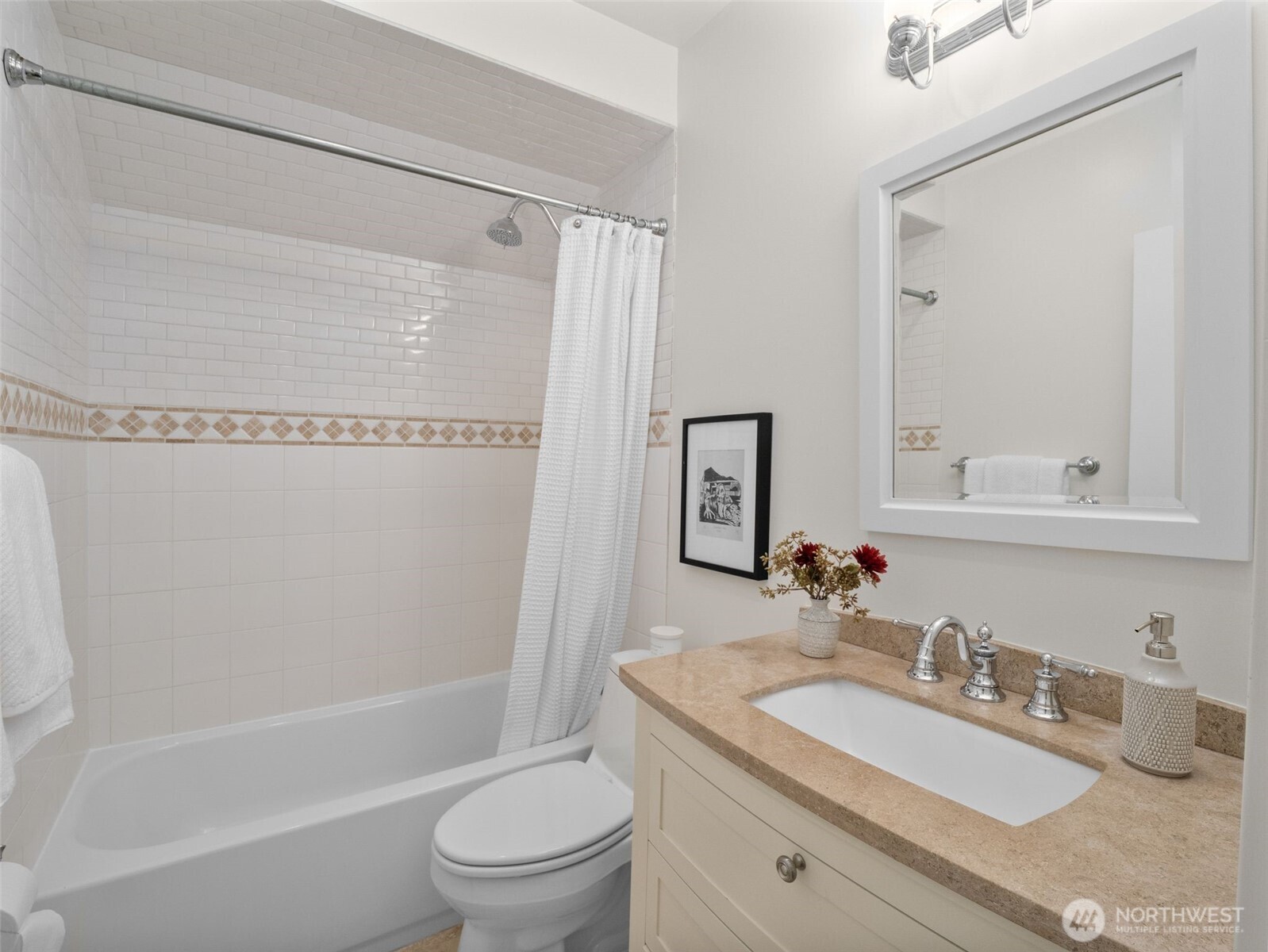 1007 W Newell Street , Seattle, WA 98119