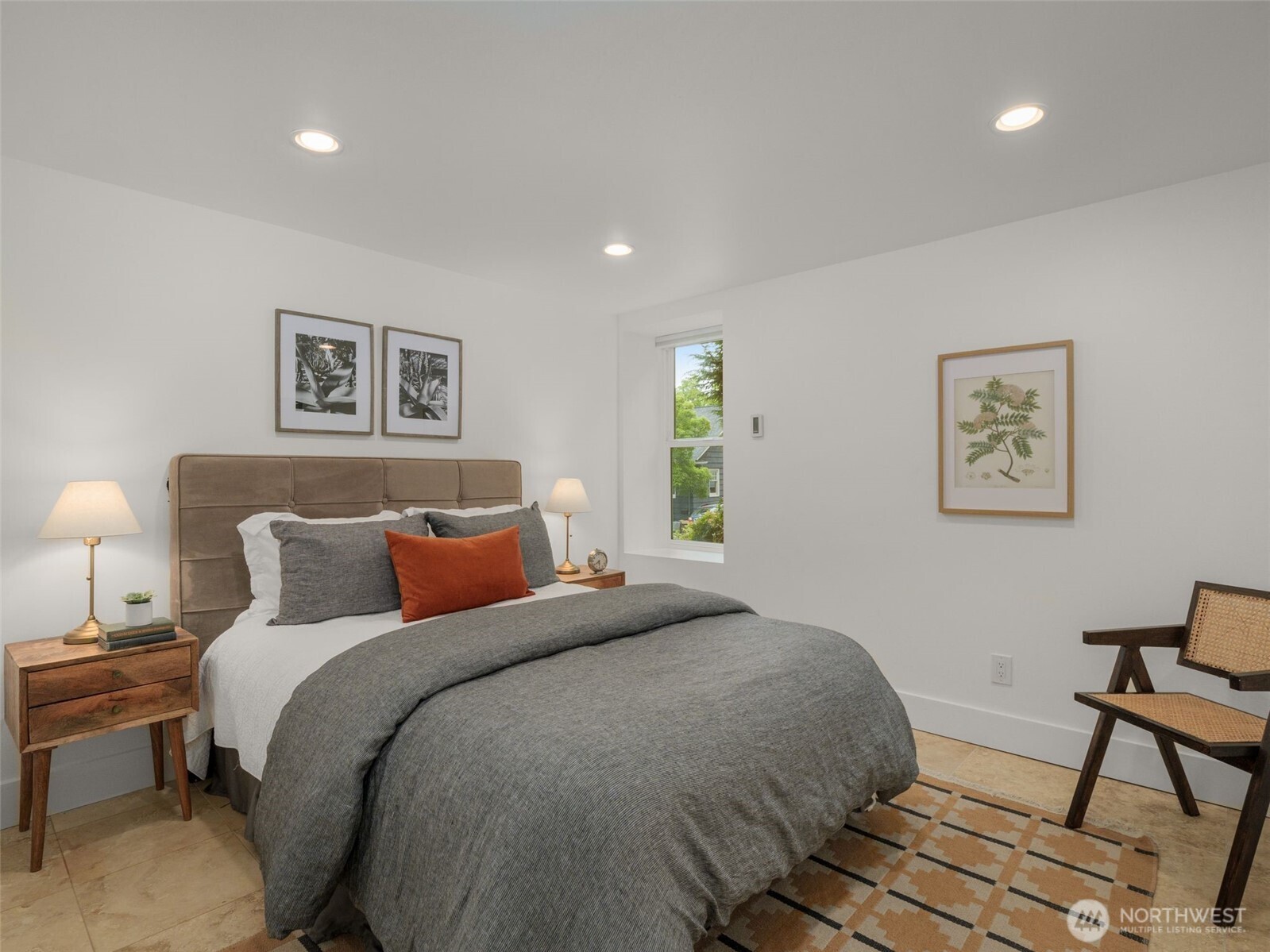 1007 W Newell Street , Seattle, WA 98119