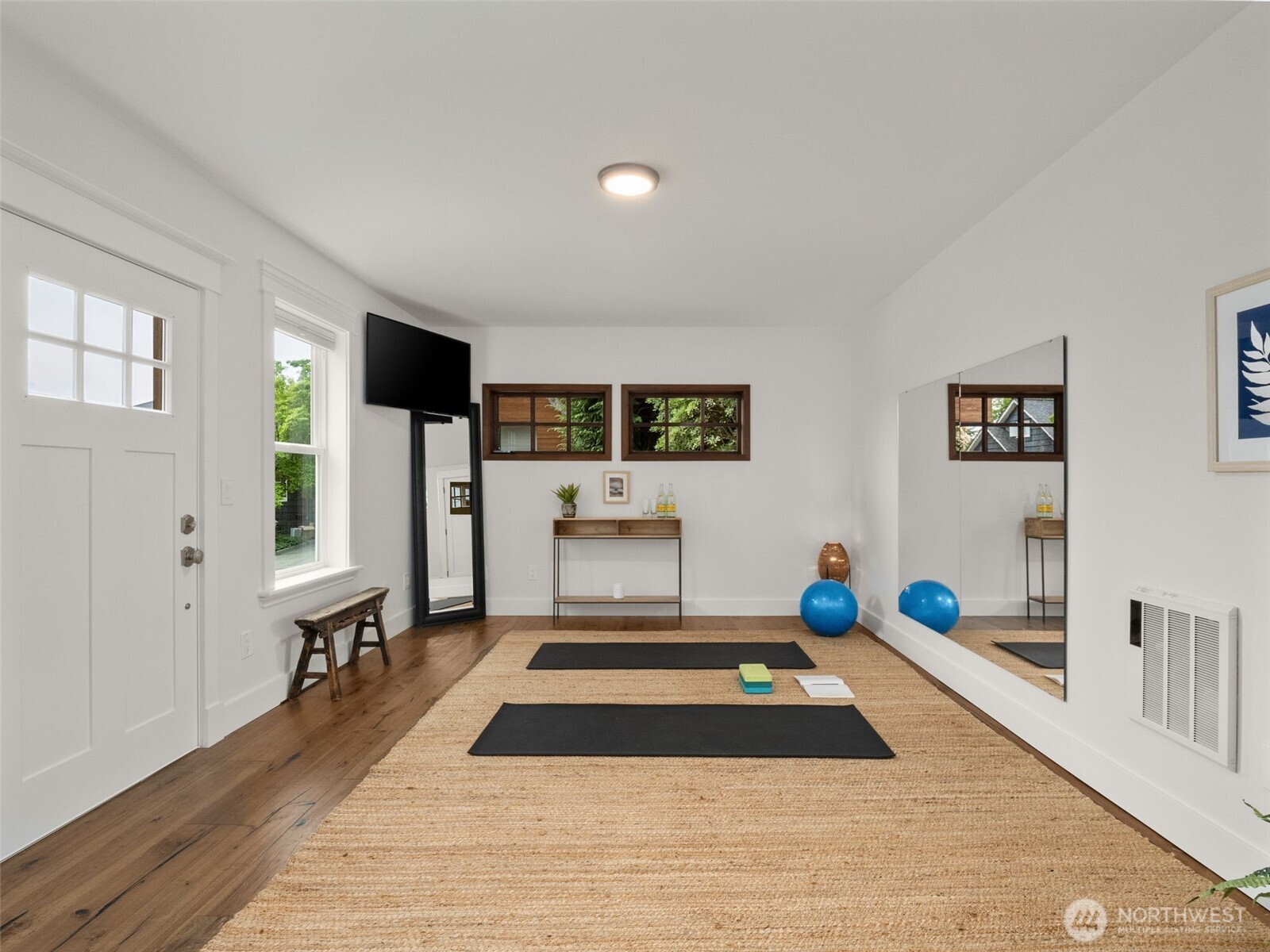 1007 W Newell Street , Seattle, WA 98119