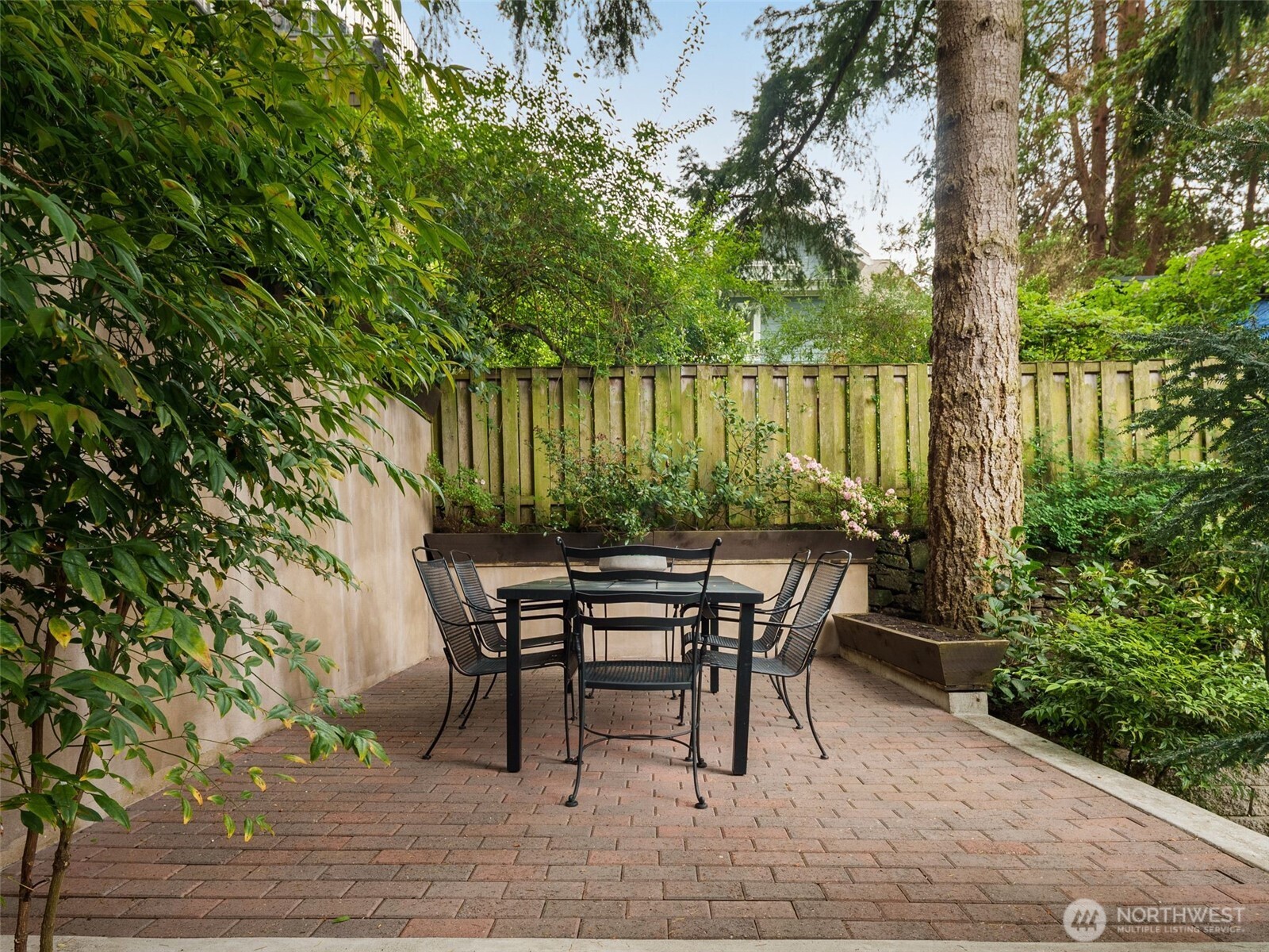 1007 W Newell Street , Seattle, WA 98119