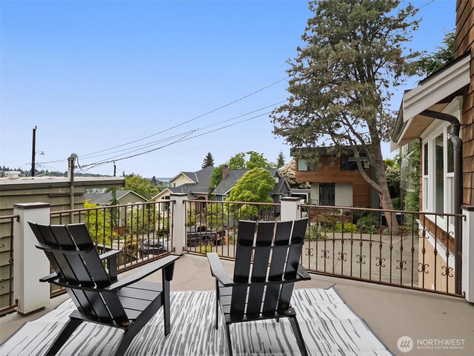 1007 W Newell Street , Seattle, WA 98119