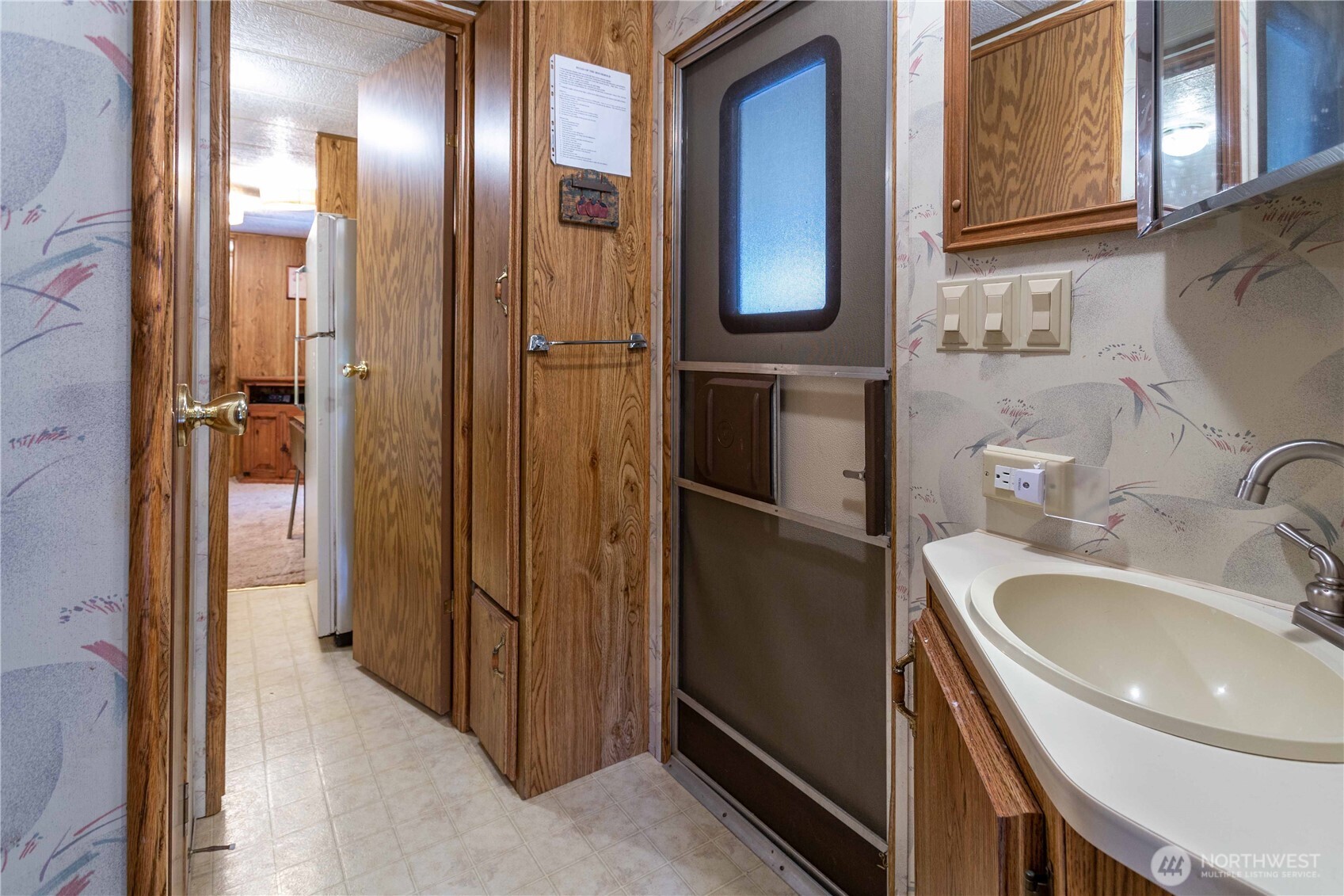 22 1 Goldrush Road , Deming, WA 98244