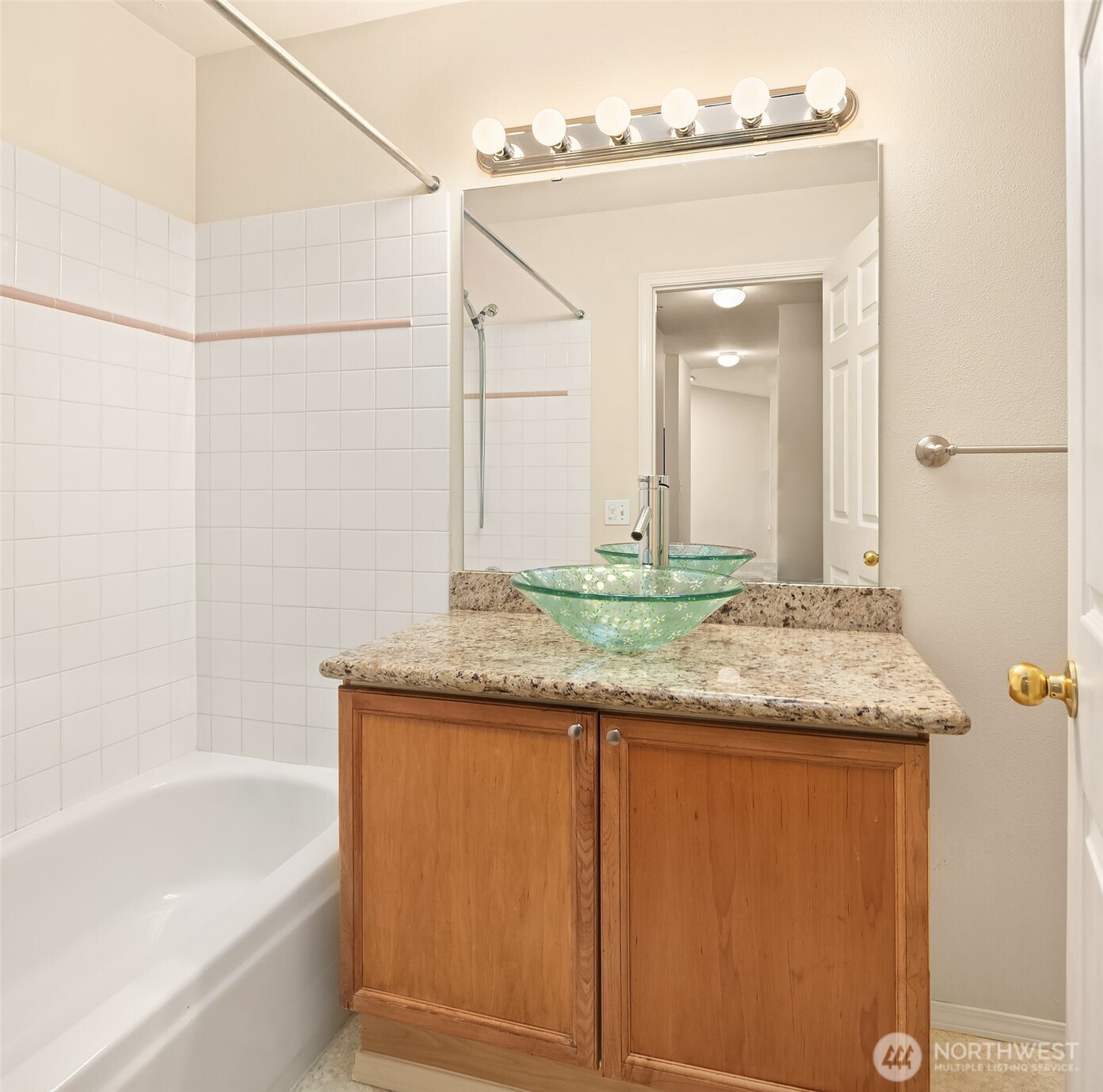 12105 NE 171st Pl #A302, Bothell, WA 98011