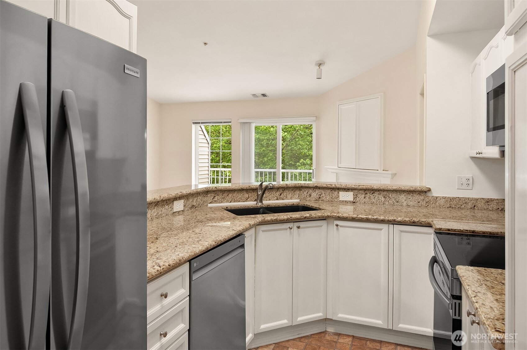 12105 NE 171st Pl #A302, Bothell, WA 98011
