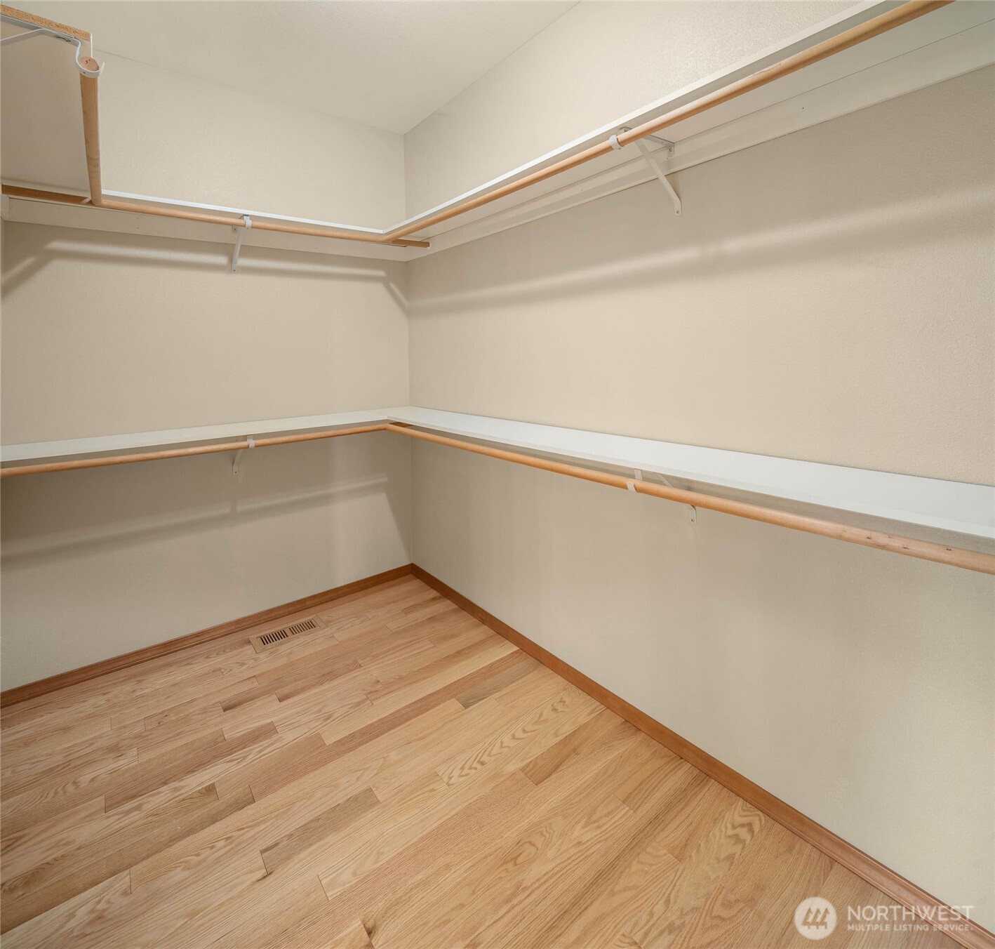 16532 87th Avenue SW, Vashon, WA 98070-0000