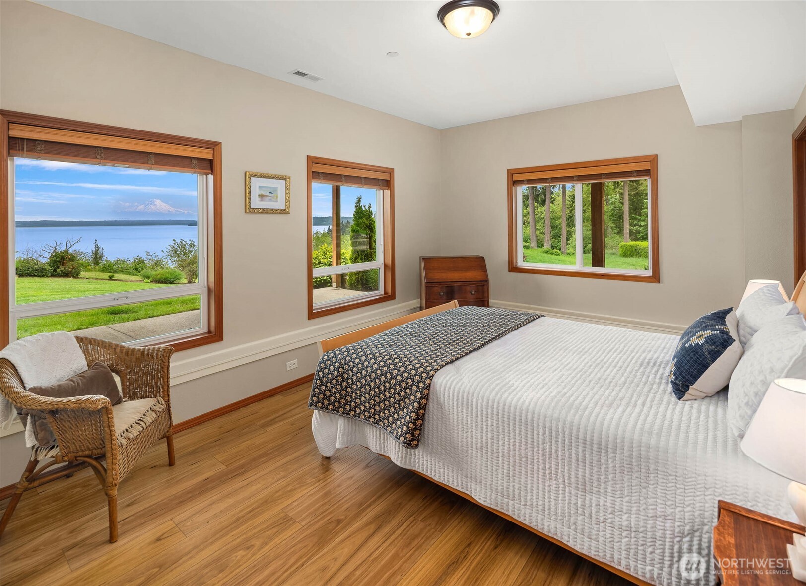 16532 87th Avenue SW, Vashon, WA 98070-0000