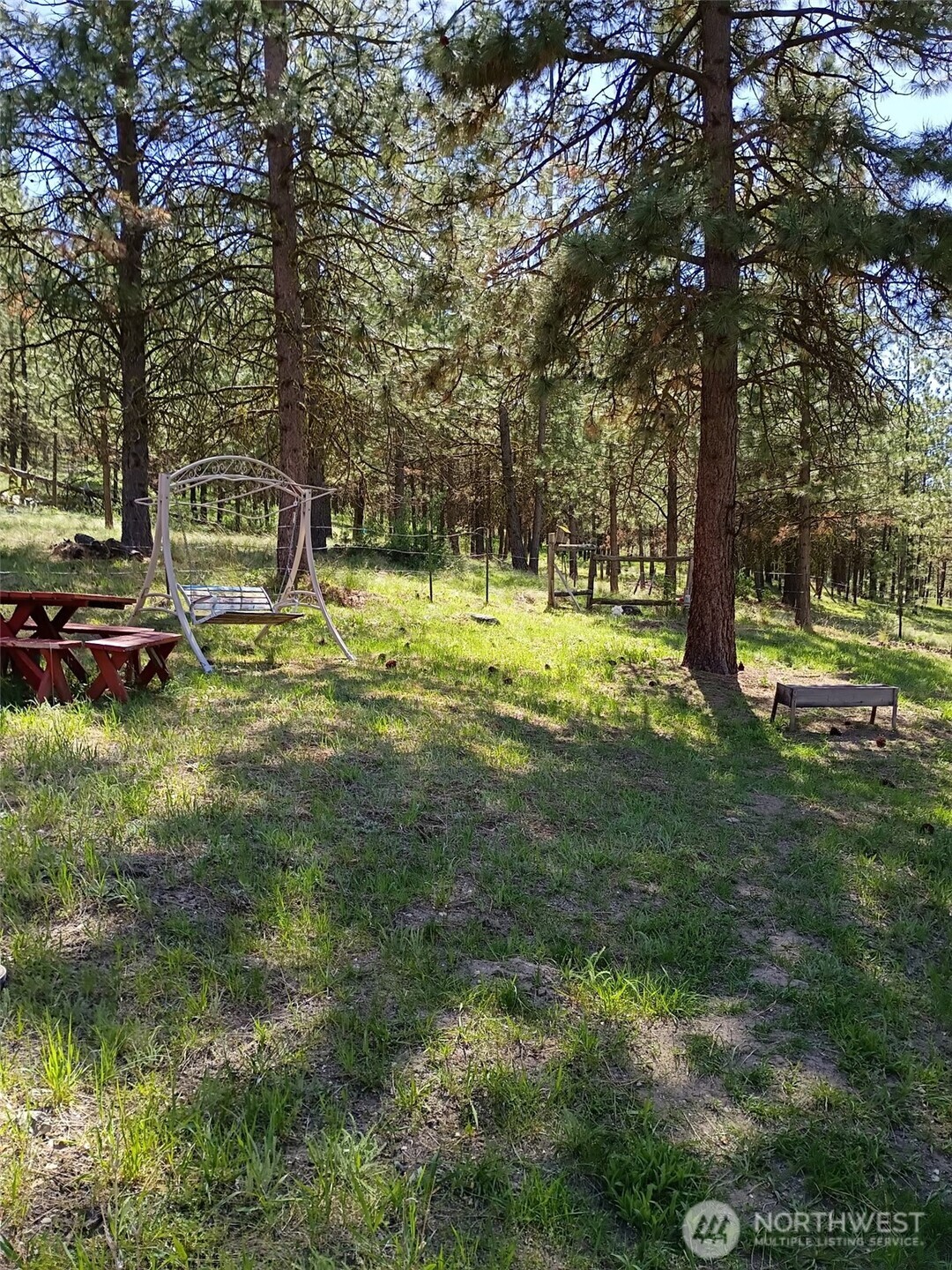 12 Caribou Road , Tonasket, WA 98855
