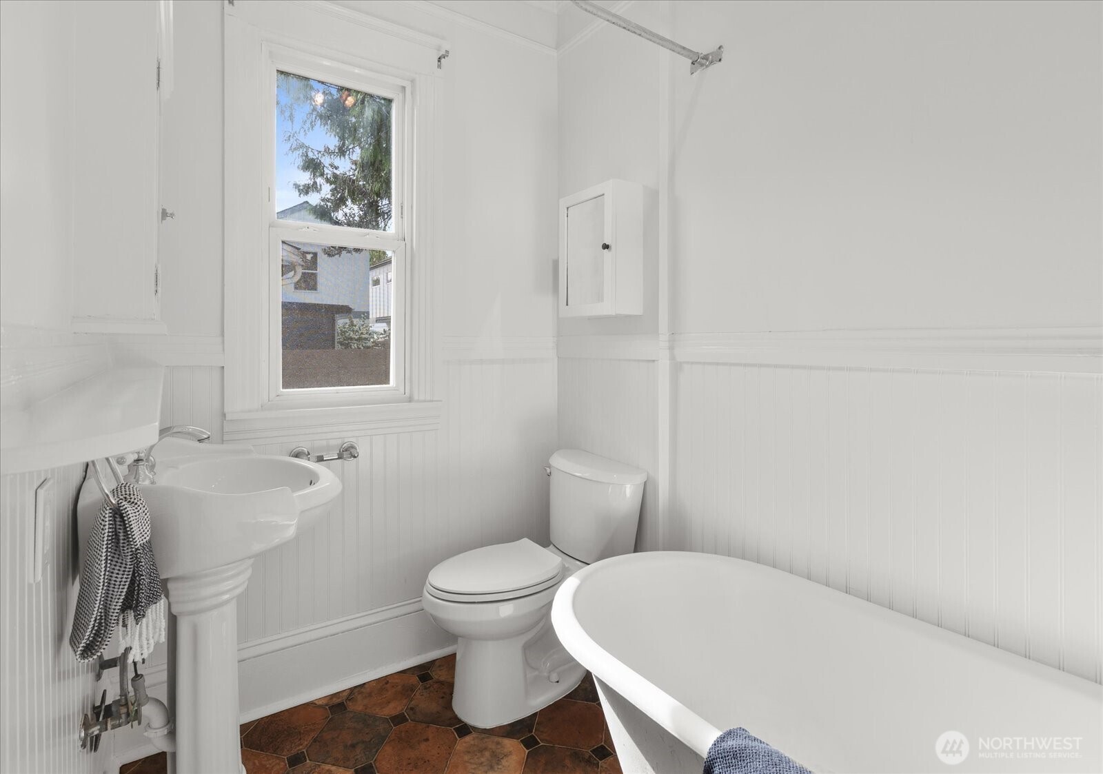 828 S Sullivan Street , Seattle, WA 98108