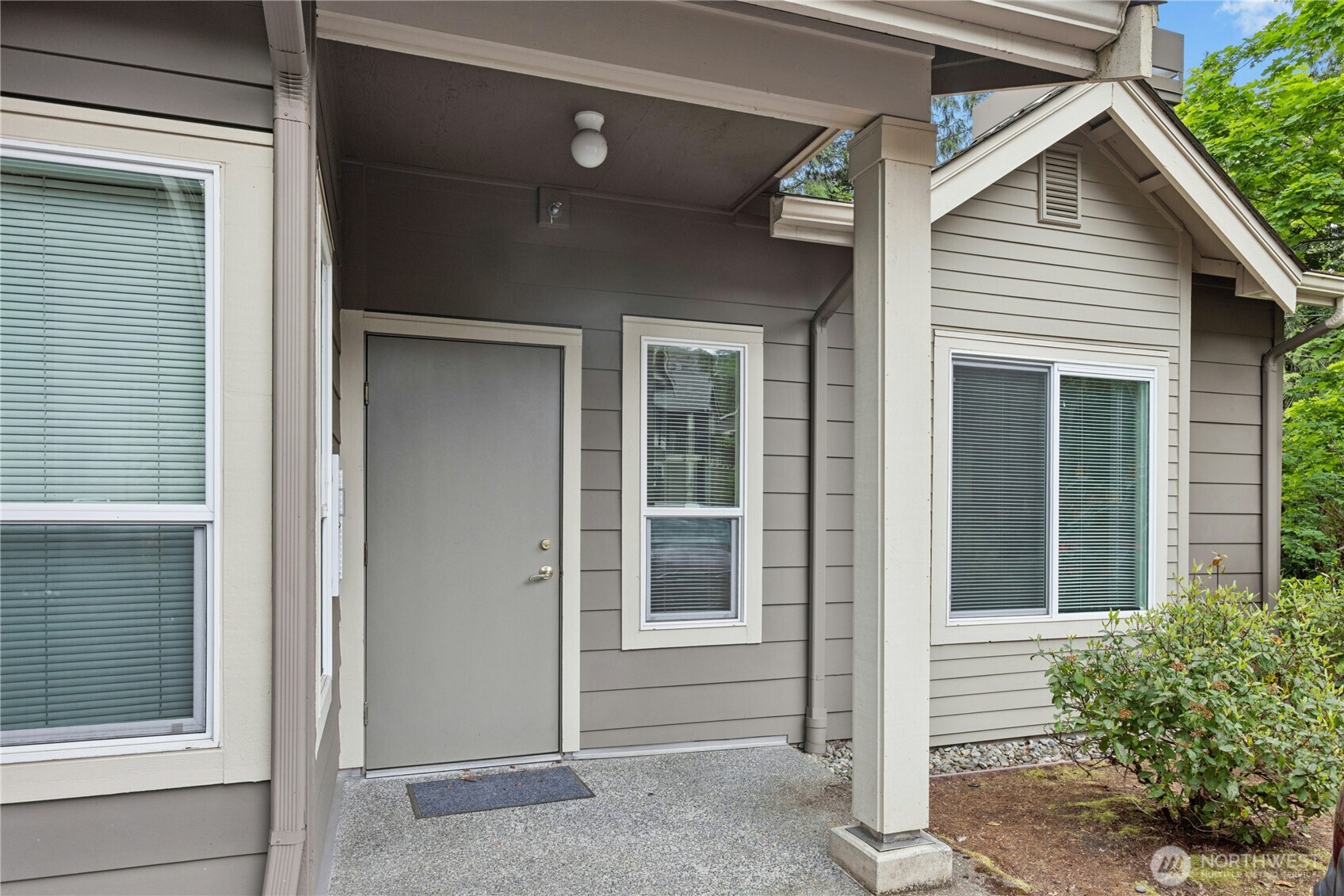 19410 Bothell Way NE #D103, Bothell, WA 98011