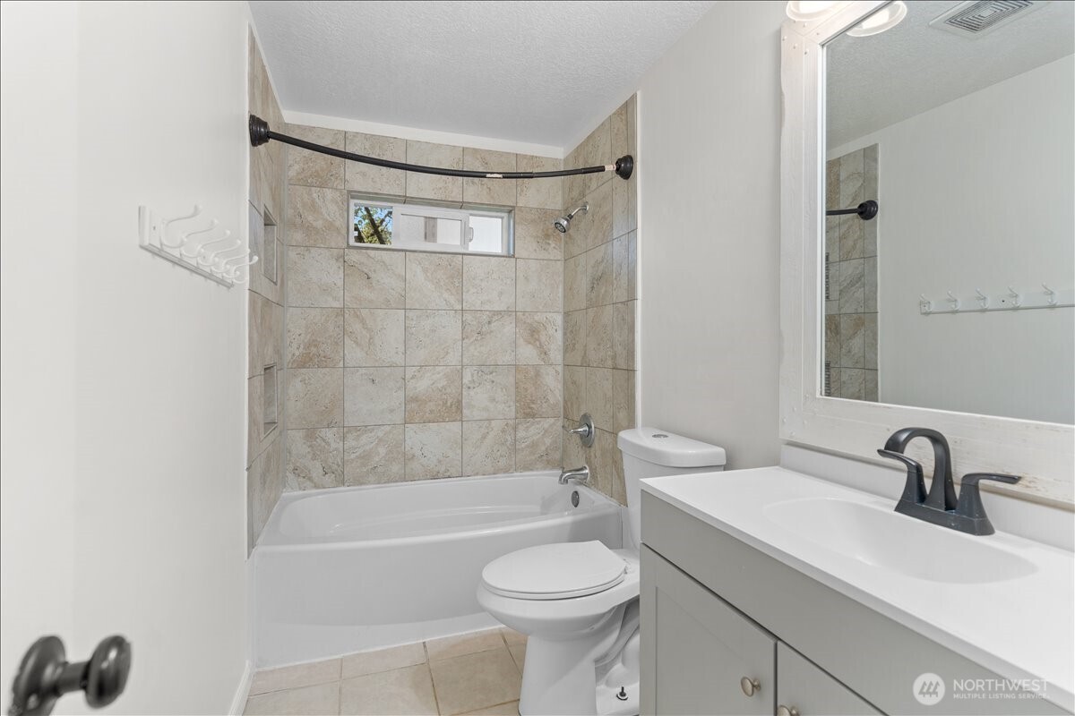 2904 14th Street SE, Puyallup, WA 98374