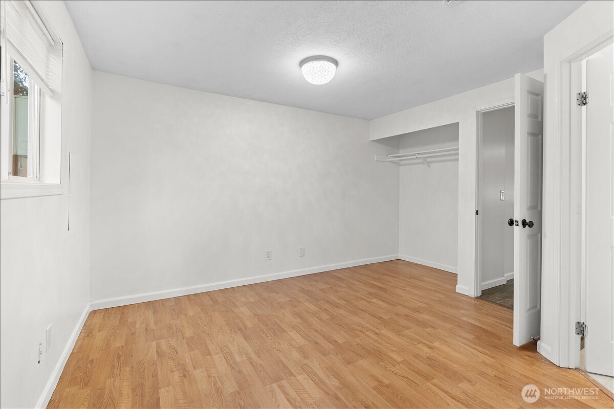 2904 14th Street SE, Puyallup, WA 98374