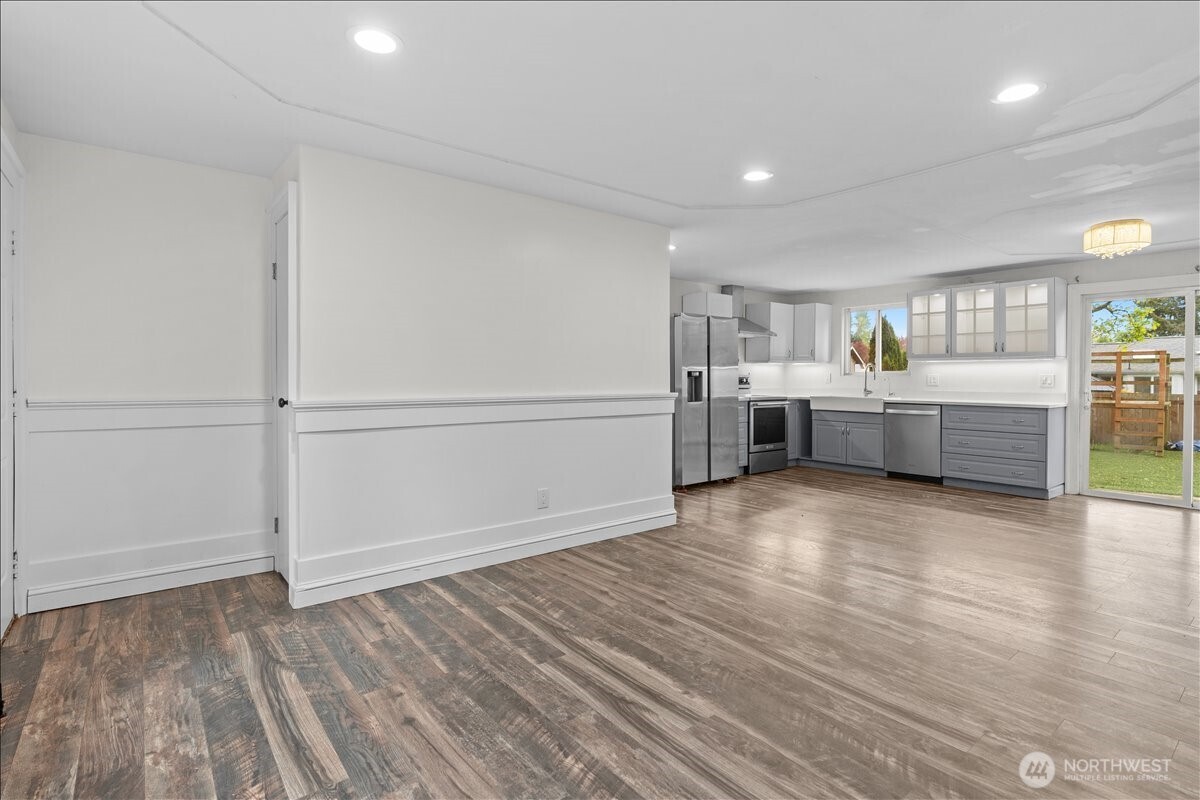 2904 14th Street SE, Puyallup, WA 98374