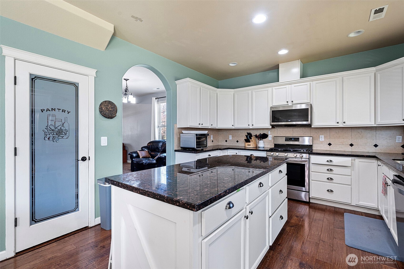 15369 Callie Avenue SE, Yelm, WA 98597