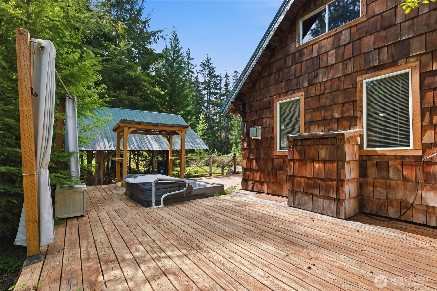 33822 State Route 706 E, Ashford, WA 98304