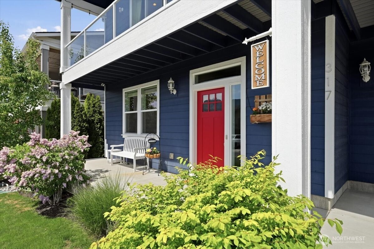 317 Village Drive , Manson, WA 98831