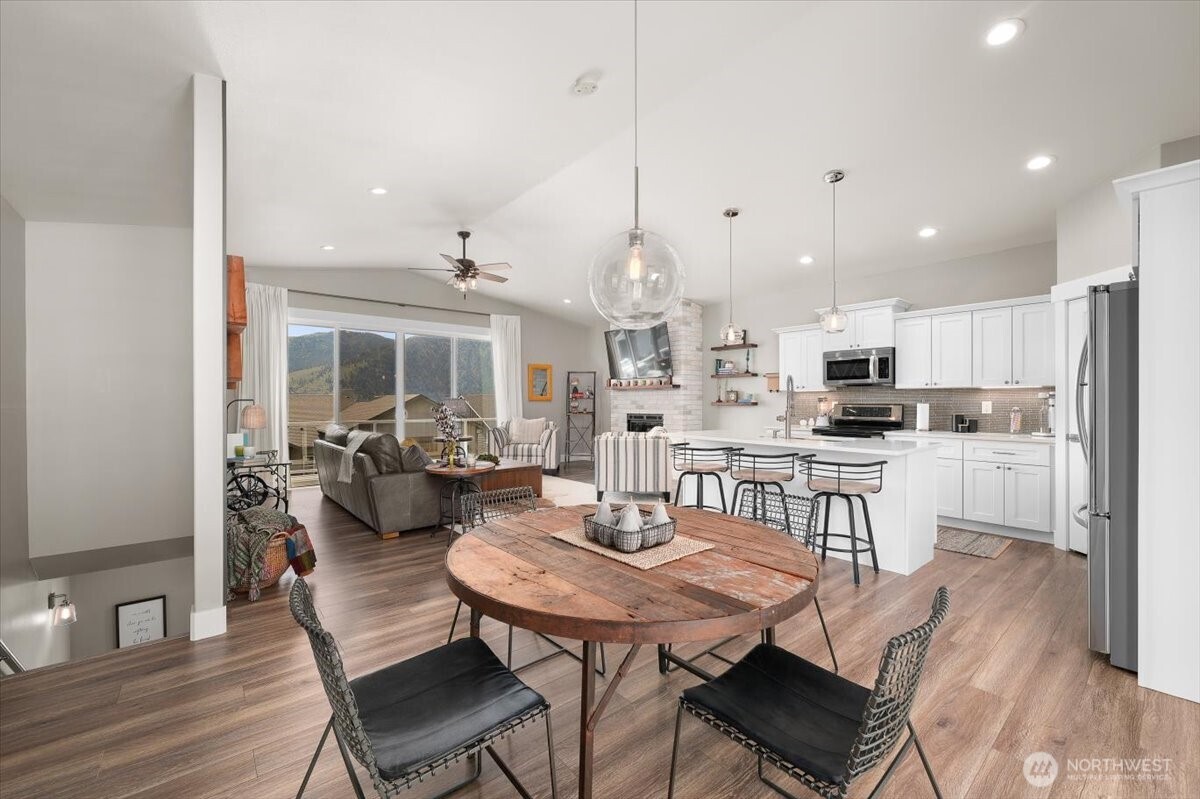 317 Village Drive , Manson, WA 98831