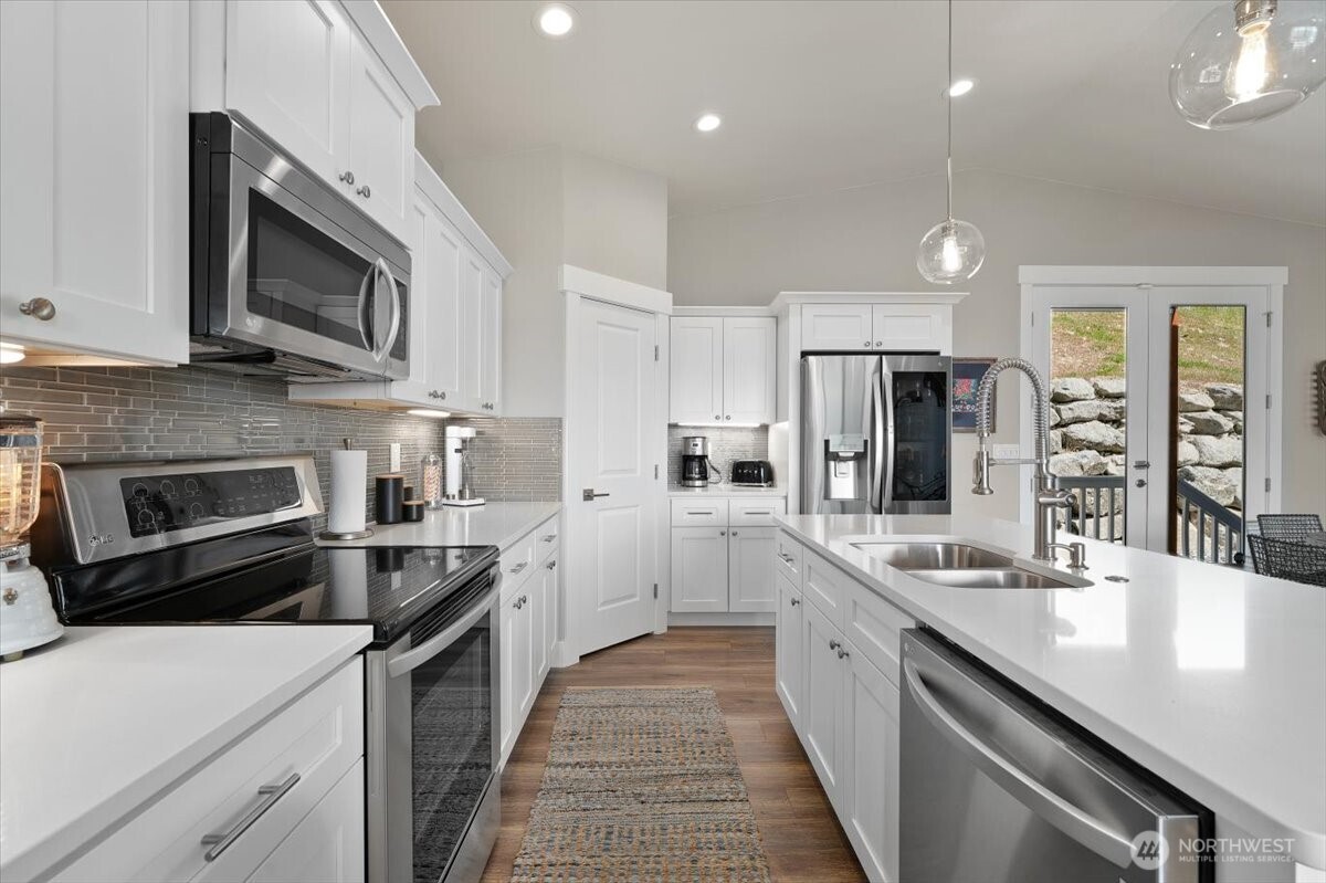317 Village Drive , Manson, WA 98831