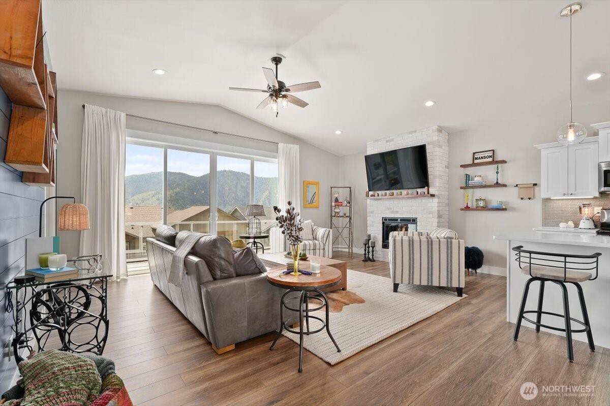 317 Village Drive , Manson, WA 98831