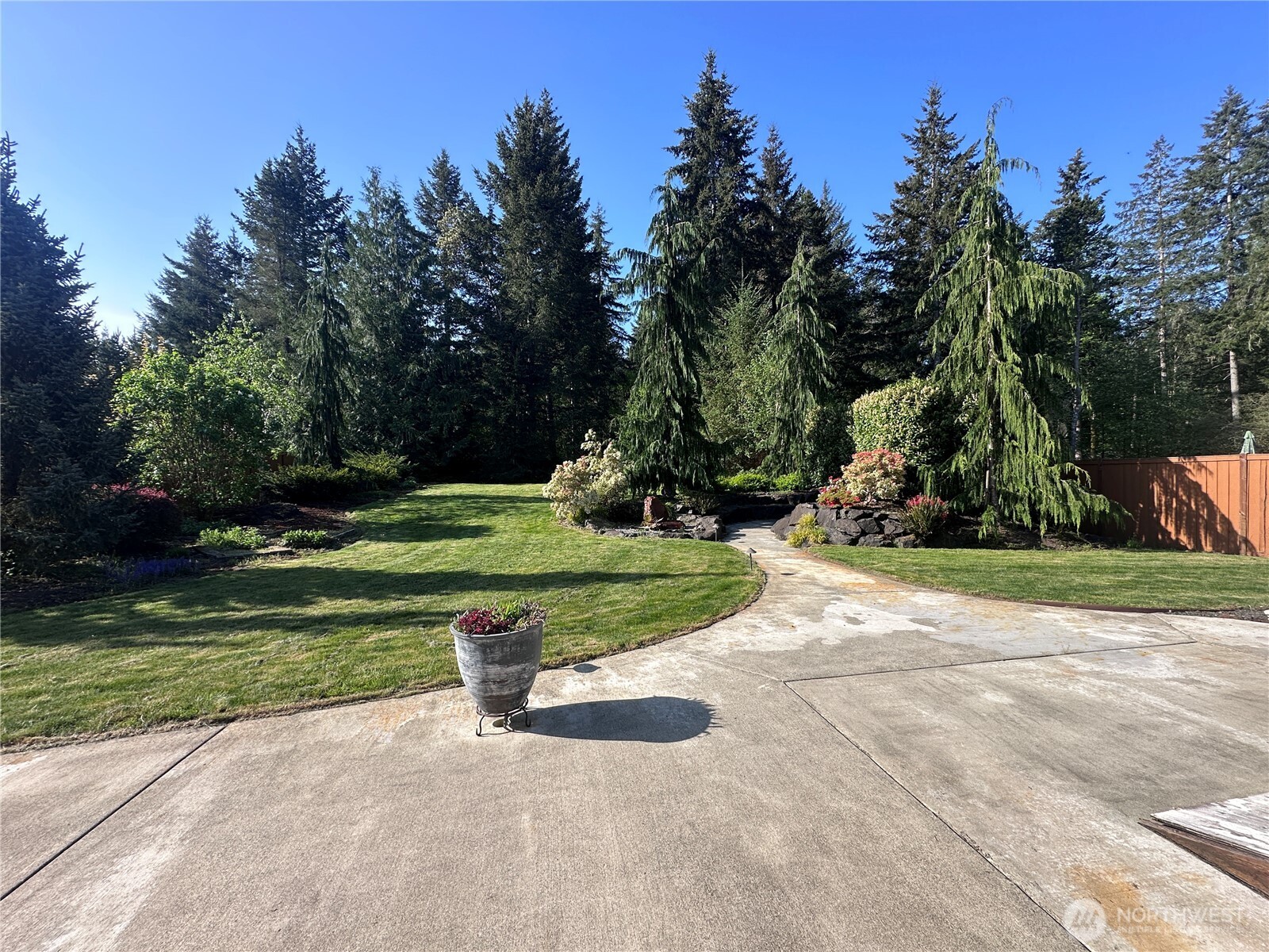 30 E Cardinal Court , Allyn, WA 98524