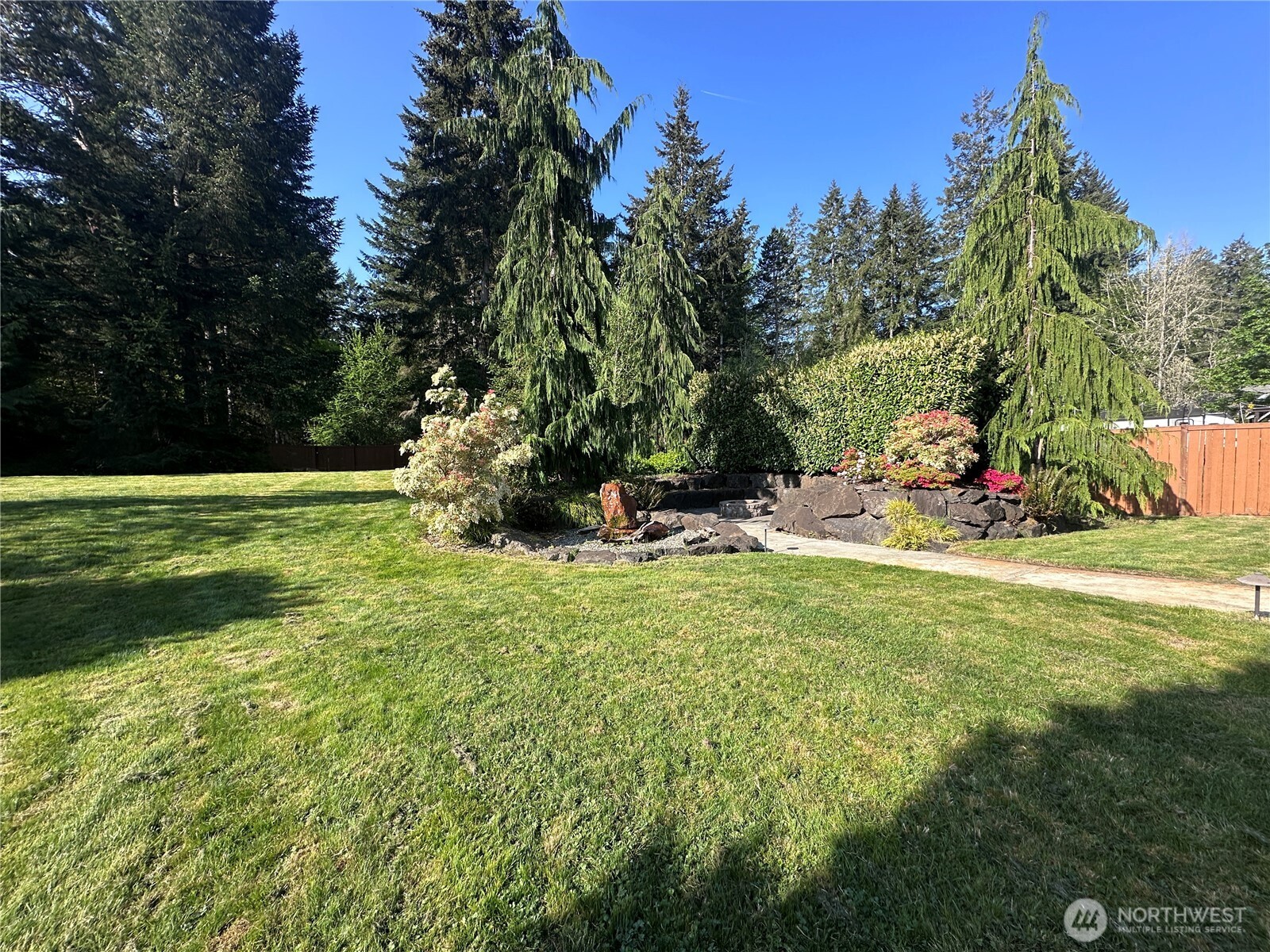 30 E Cardinal Court , Allyn, WA 98524