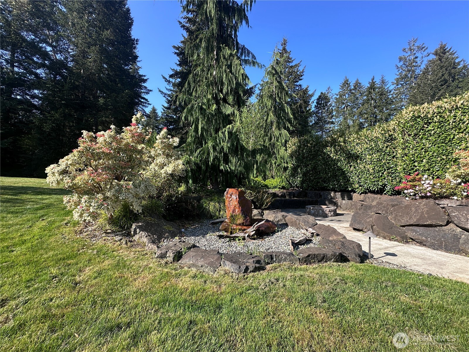 30 E Cardinal Court , Allyn, WA 98524