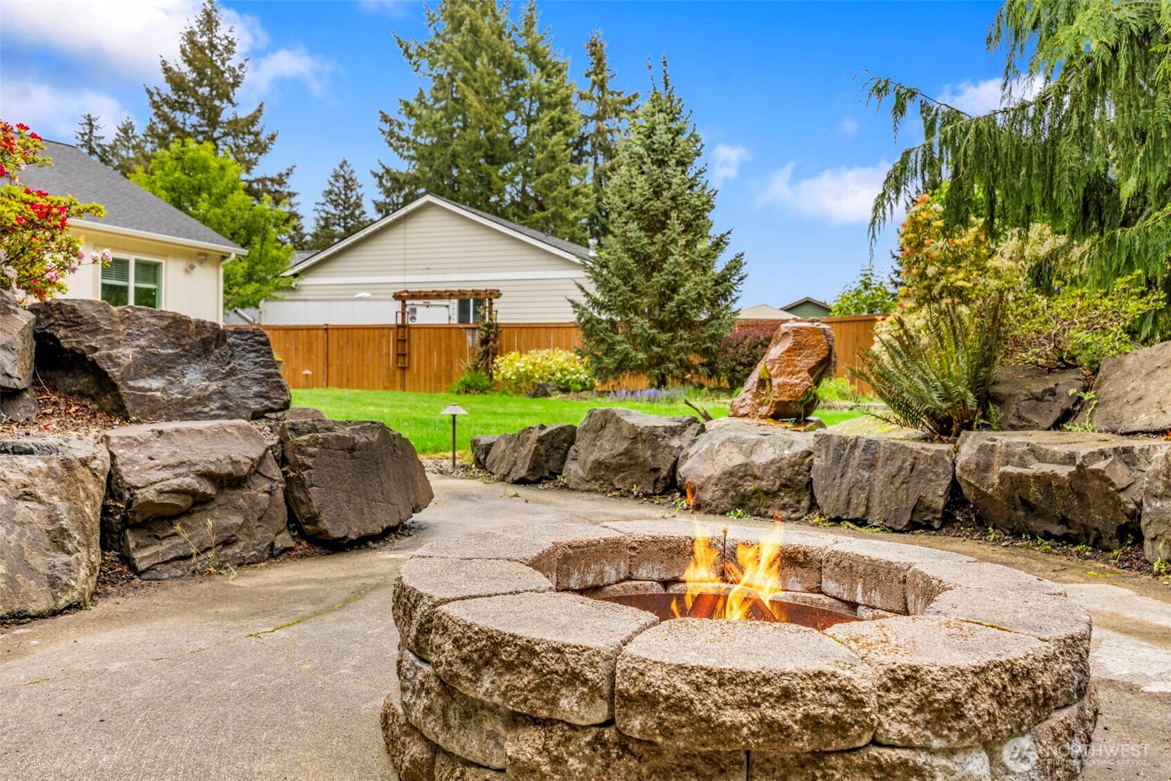30 E Cardinal Court , Allyn, WA 98524