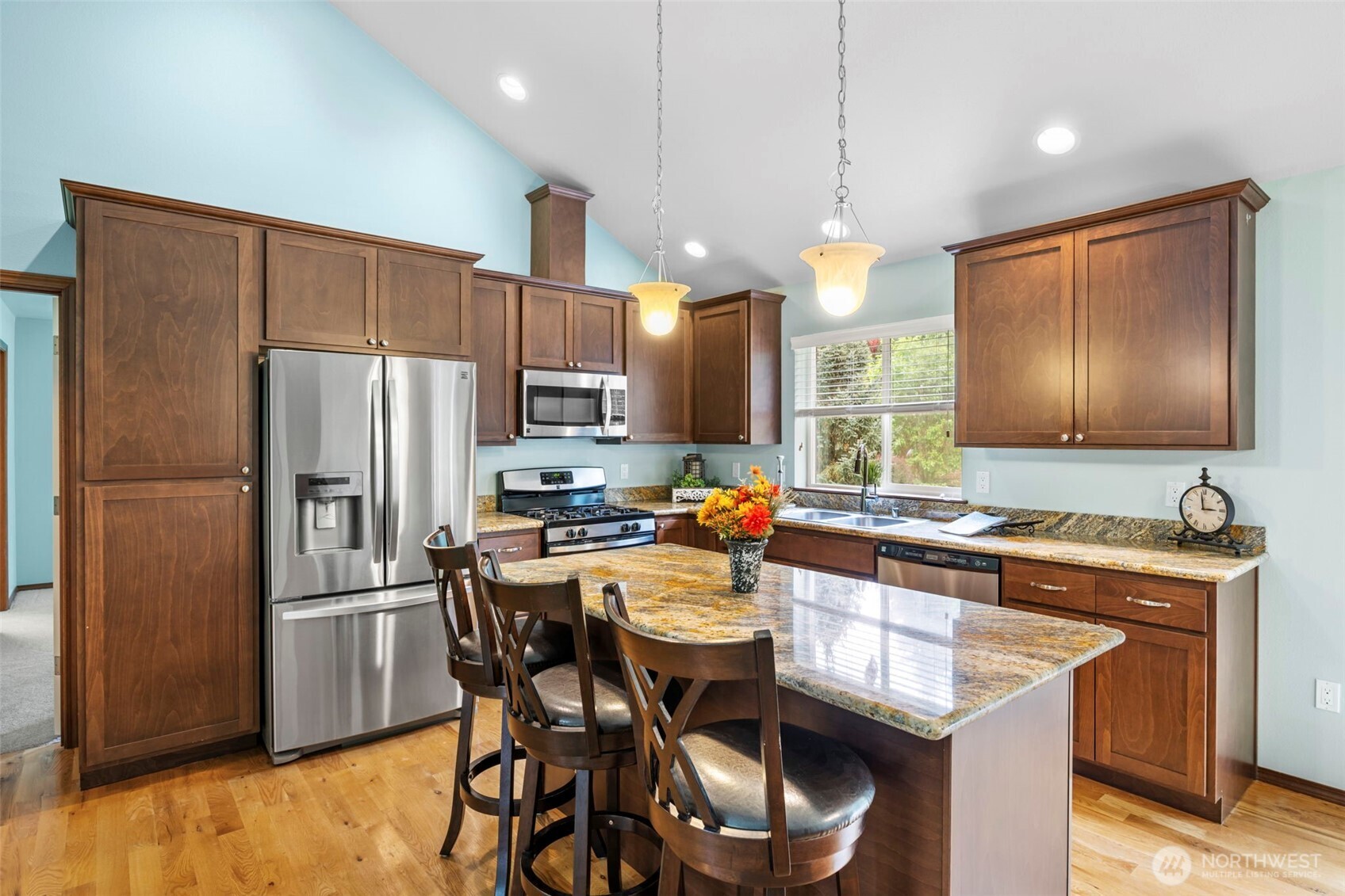 30 E Cardinal Court , Allyn, WA 98524