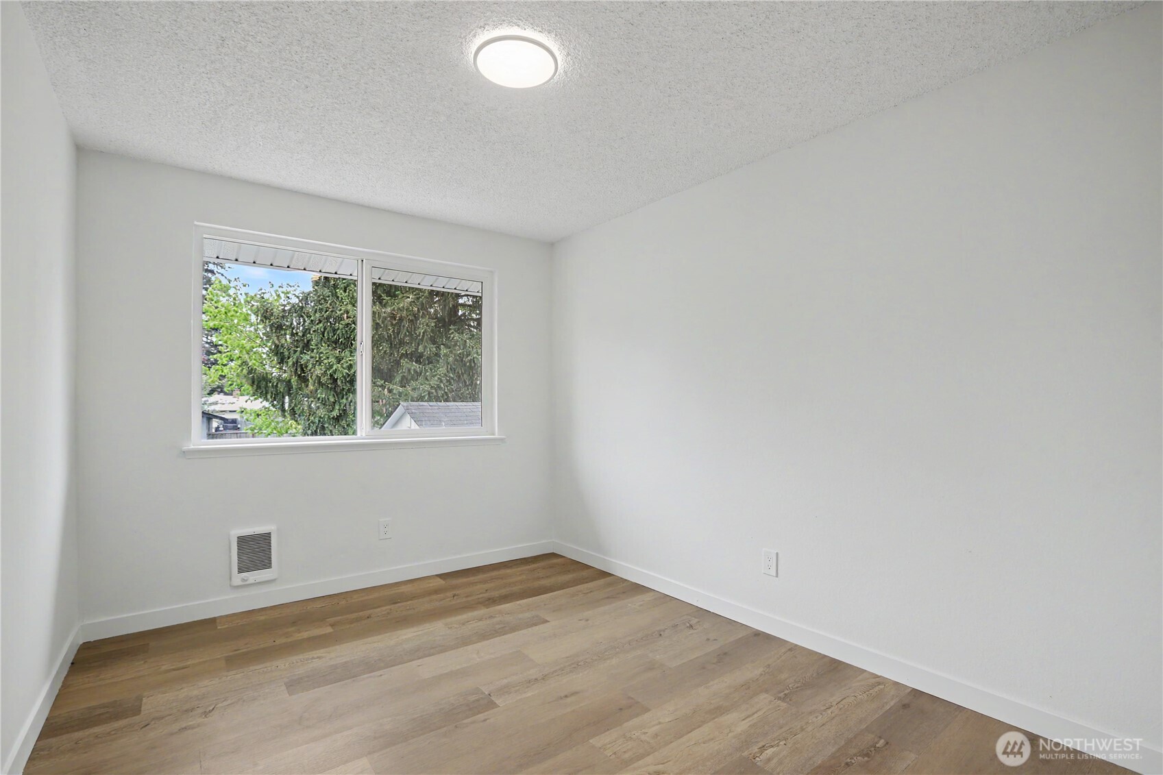 16823 15th Avenue E, Spanaway, WA 98387