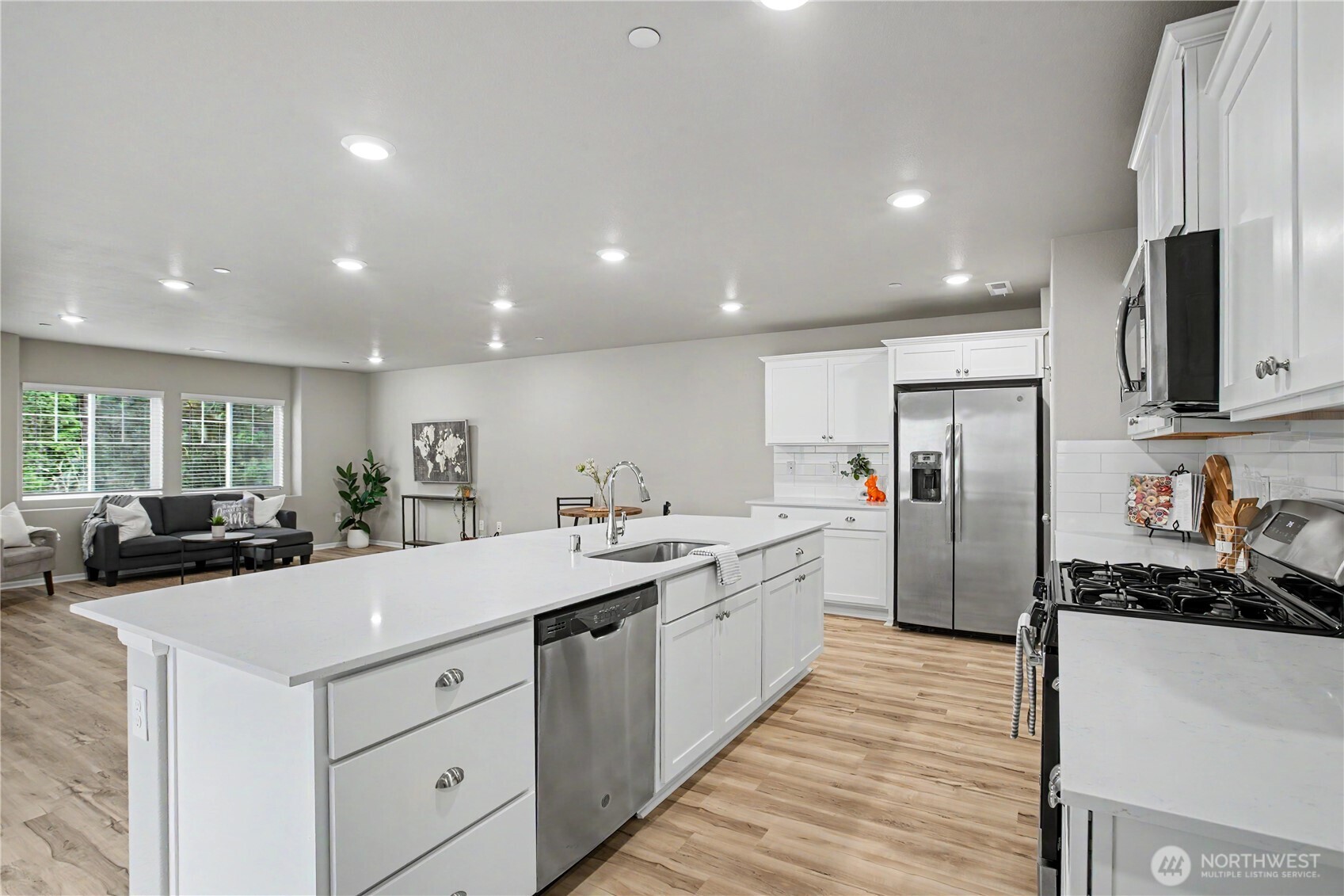 3340 Hoffman Hill Blvd , Dupont, WA 98327