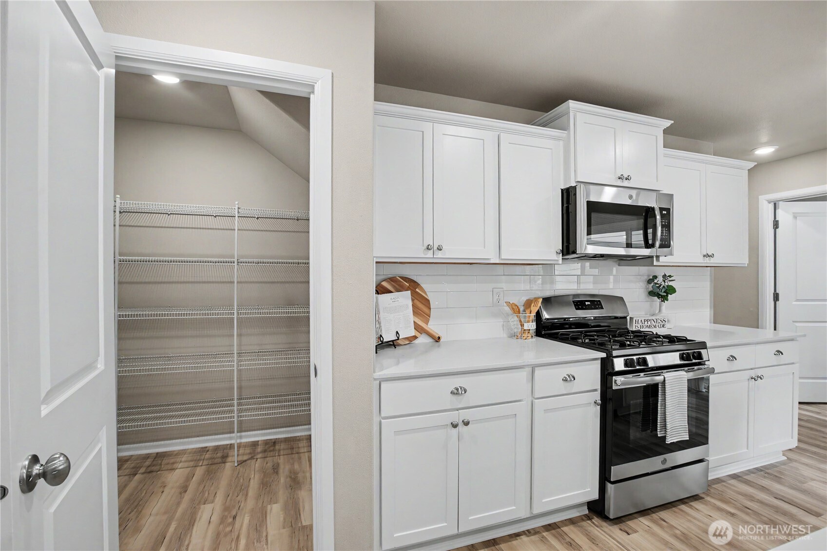 3340 Hoffman Hill Blvd , Dupont, WA 98327