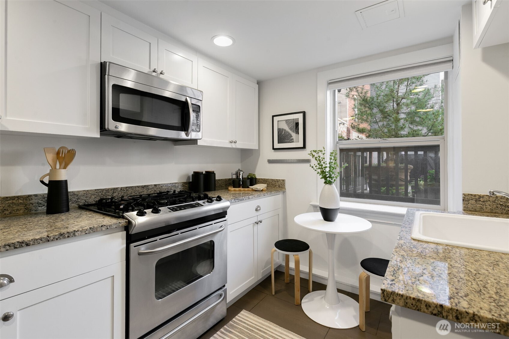 117 John Street #9, Seattle, WA 98109
