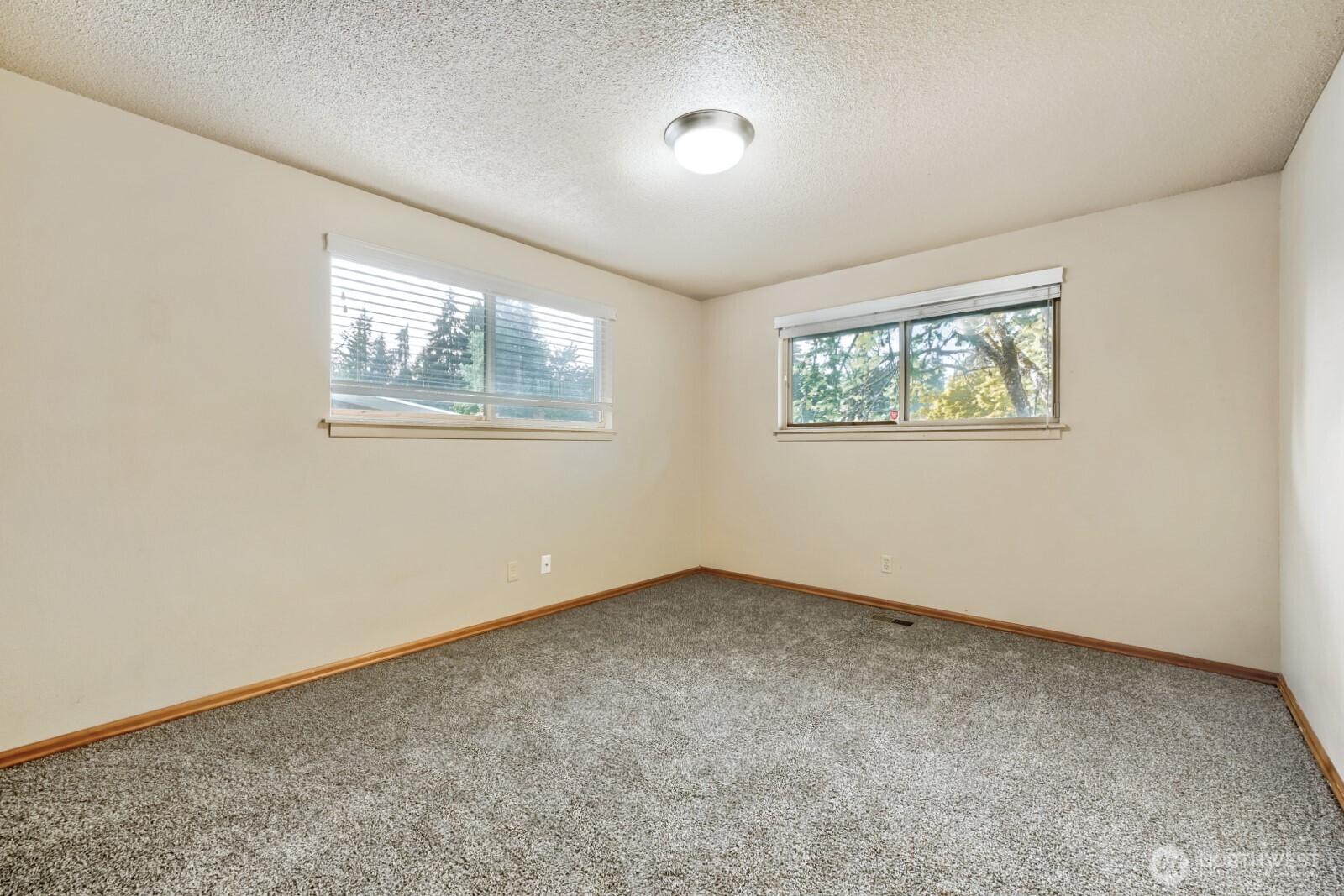 617 S 301st Street , Federal Way, WA 98003