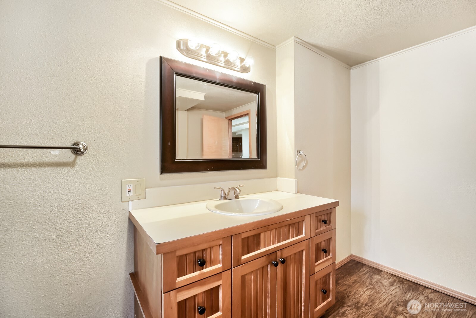 617 S 301st Street , Federal Way, WA 98003