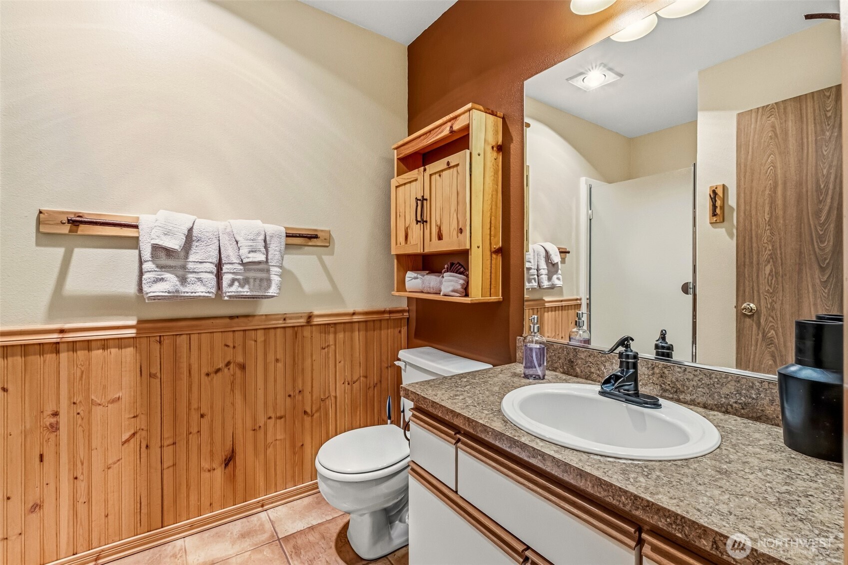 525 Alpine Pl #B3, Leavenworth, WA 98826
