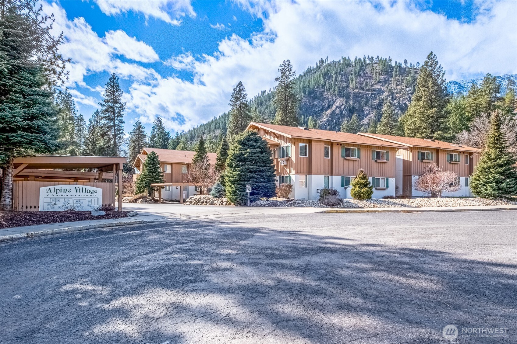 525 Alpine Pl #B3, Leavenworth, WA 98826