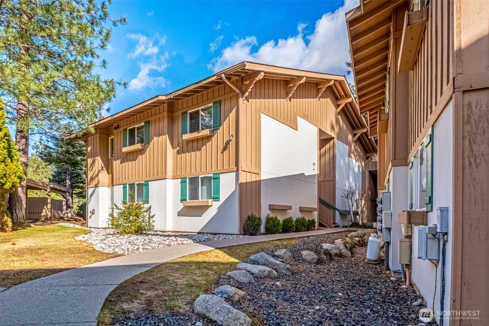 525 Alpine Pl #B3, Leavenworth, WA 98826