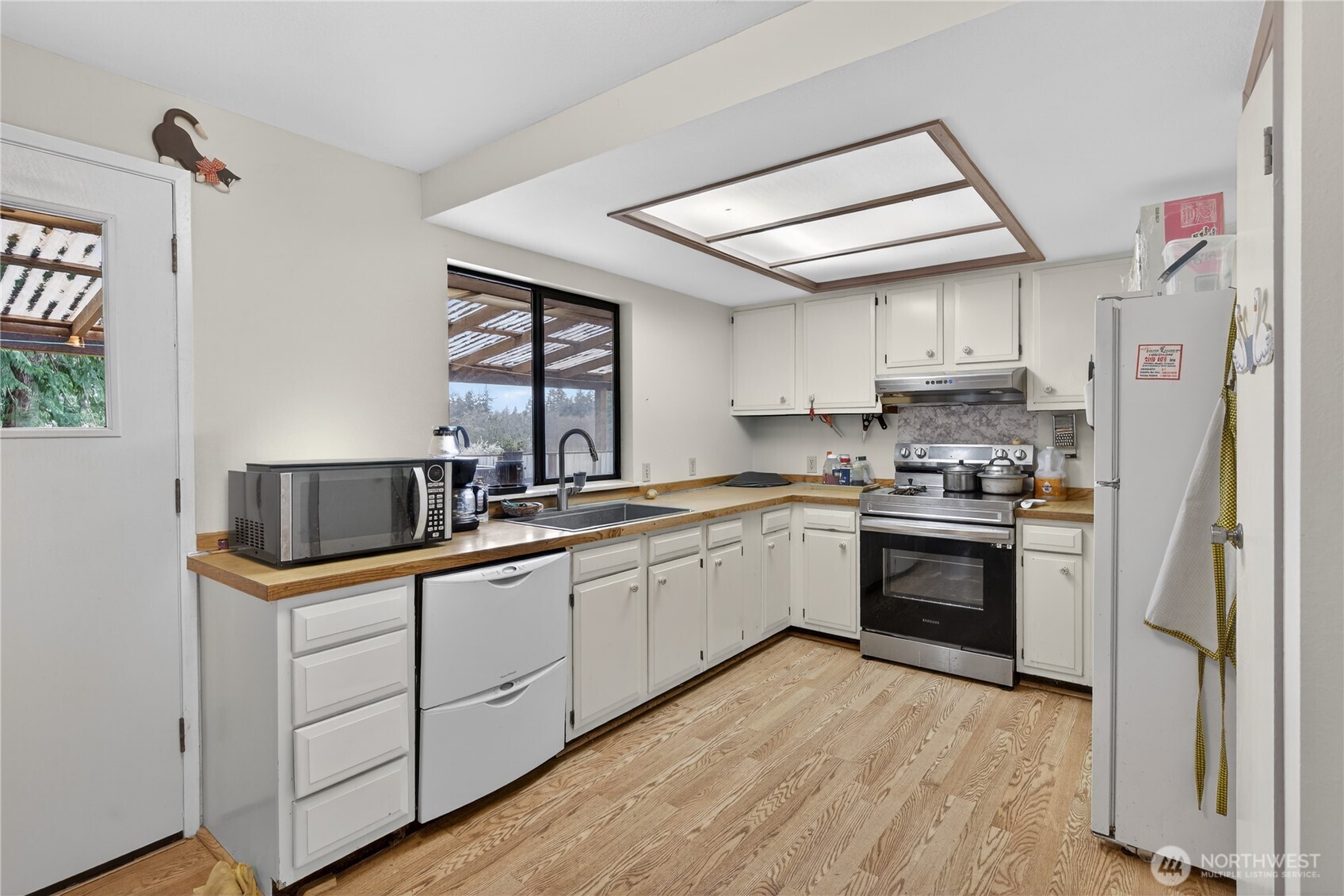 596 Forrest Way , Camano Island, WA 98282