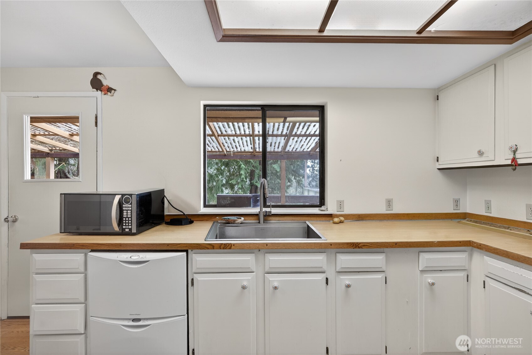 596 Forrest Way , Camano Island, WA 98282