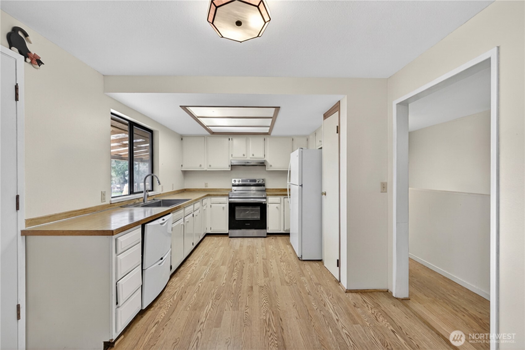 596 Forrest Way , Camano Island, WA 98282