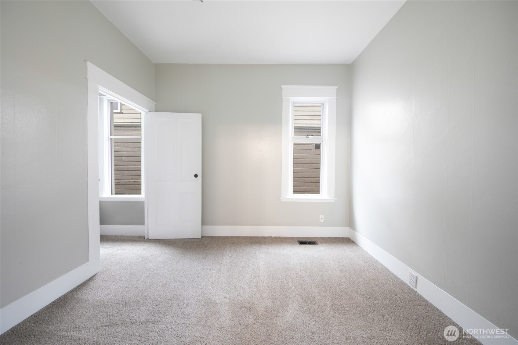 6753 14th Avenue NW, Seattle, WA 98117