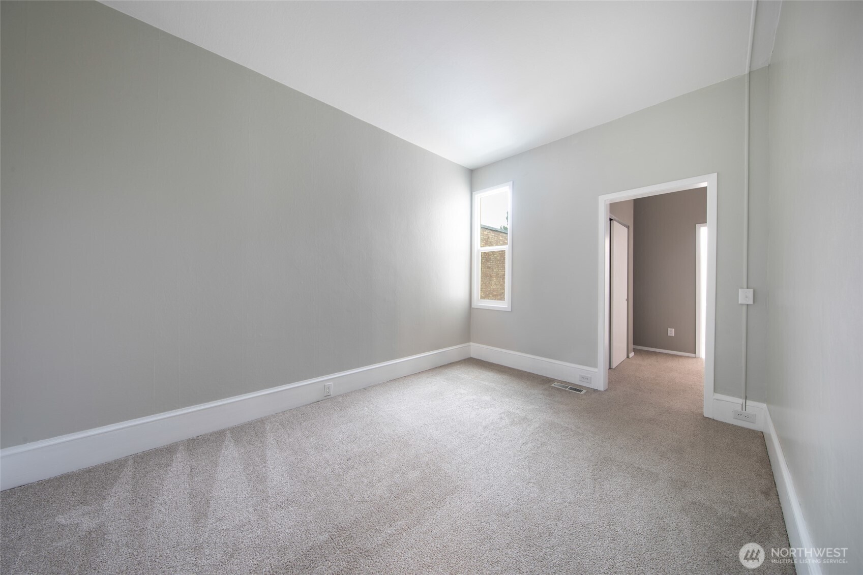 6753 14th Avenue NW, Seattle, WA 98117