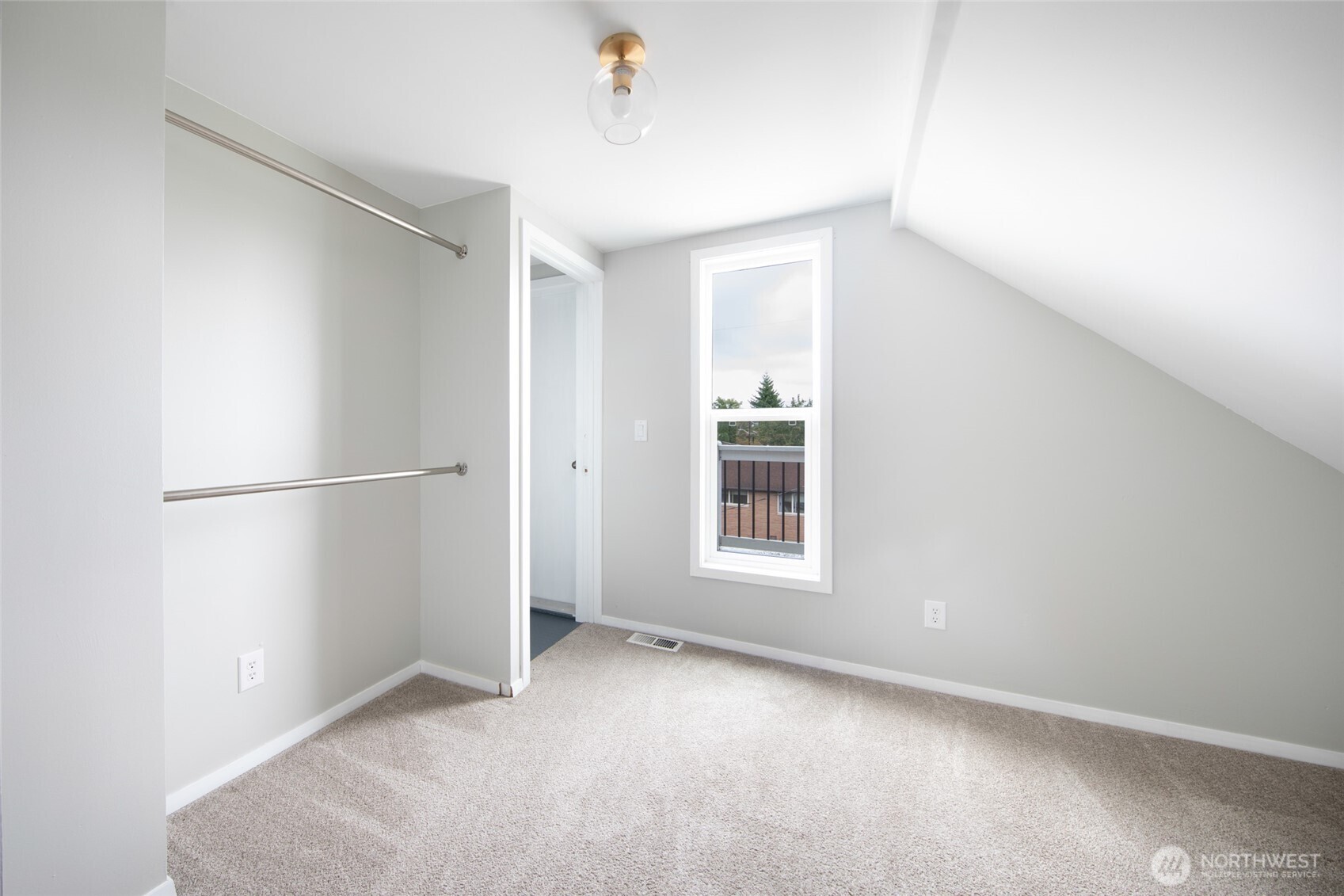 6753 14th Avenue NW, Seattle, WA 98117