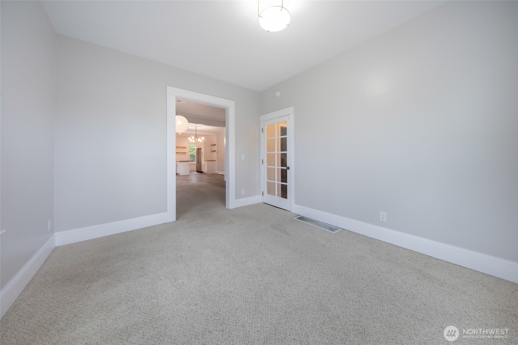6753 14th Avenue NW, Seattle, WA 98117