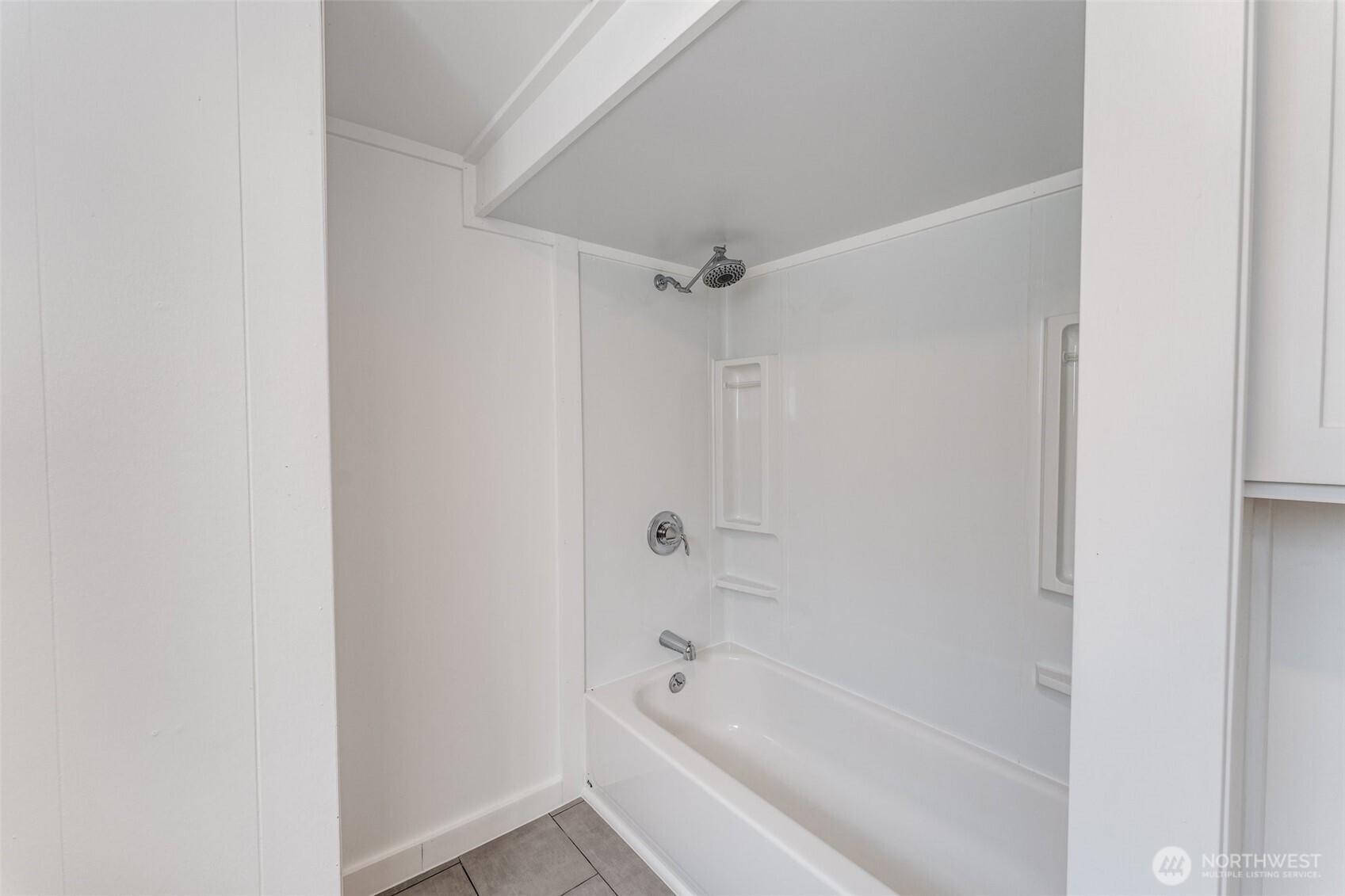 6753 14th Avenue NW, Seattle, WA 98117