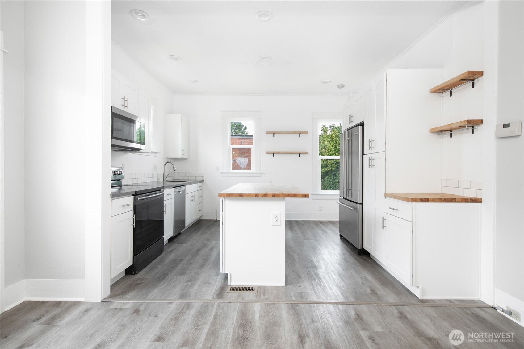 6753 14th Avenue NW, Seattle, WA 98117