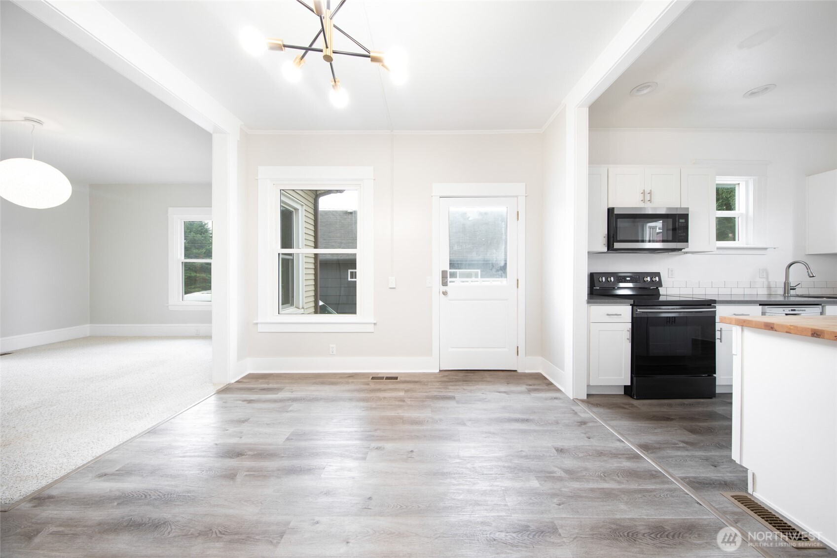 6753 14th Avenue NW, Seattle, WA 98117