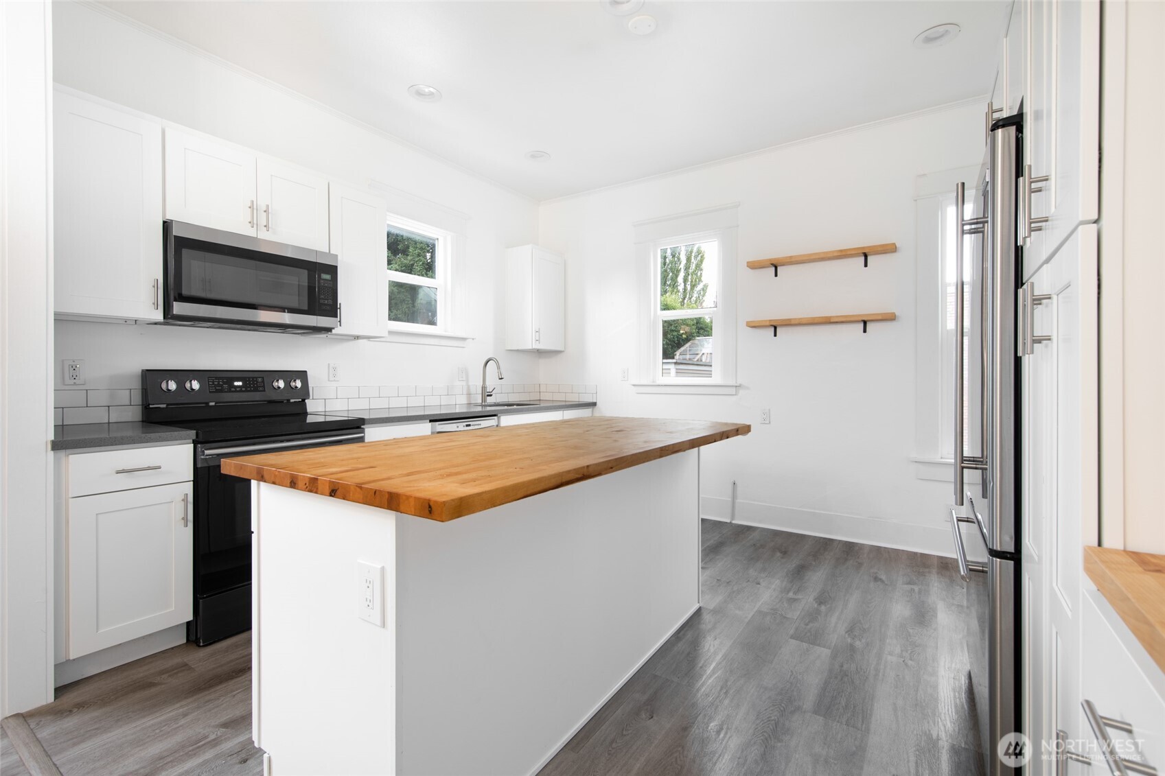 6753 14th Avenue NW, Seattle, WA 98117