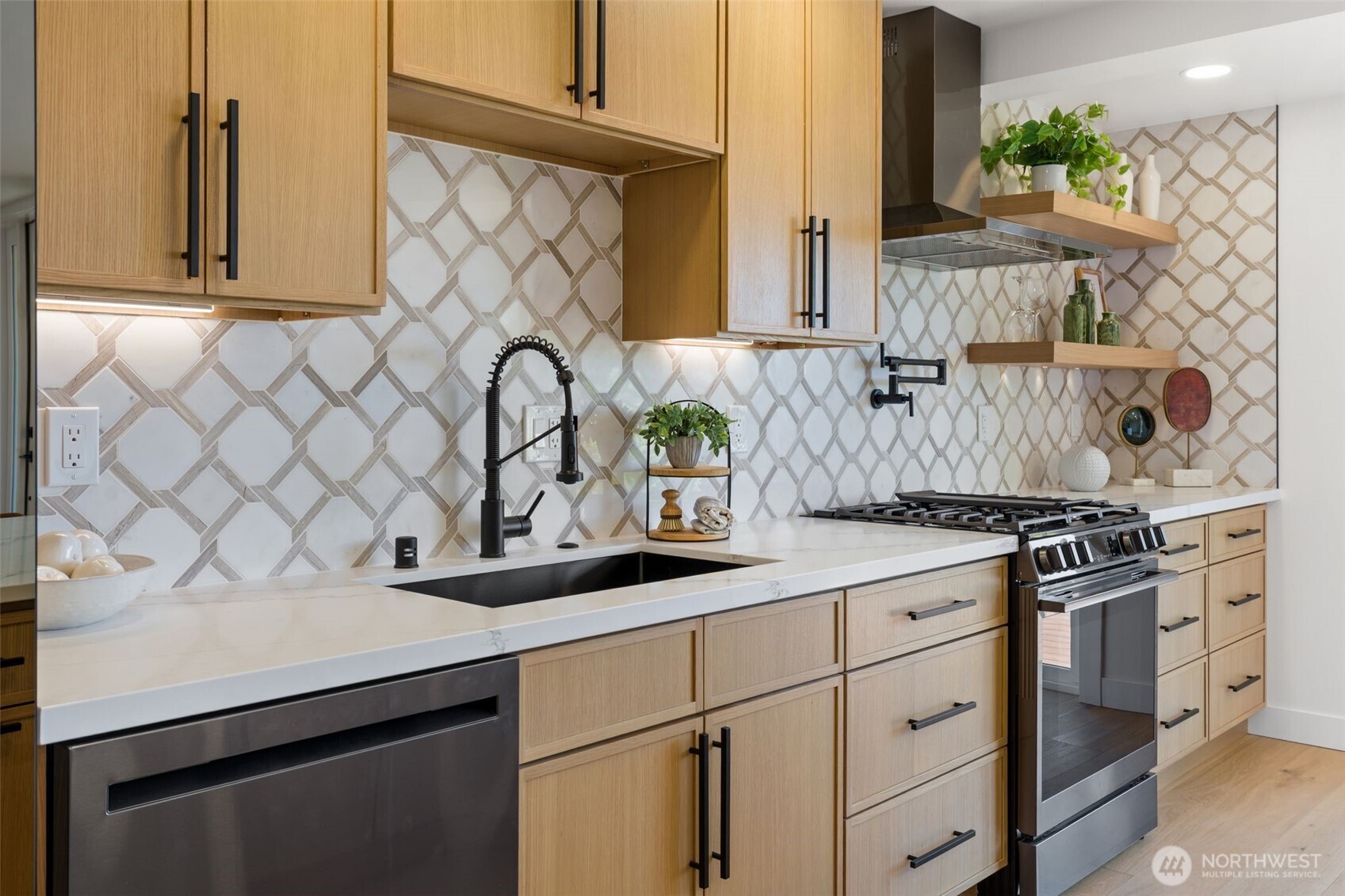 6008 34th Avenue NW, Seattle, WA 98107